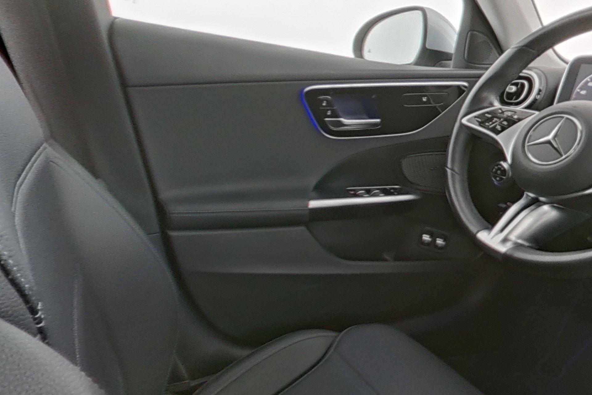 certified-namur-mercedes-benz-c-300-e-break-luxury-line-w1kah5eb6pf123173-16.jpg