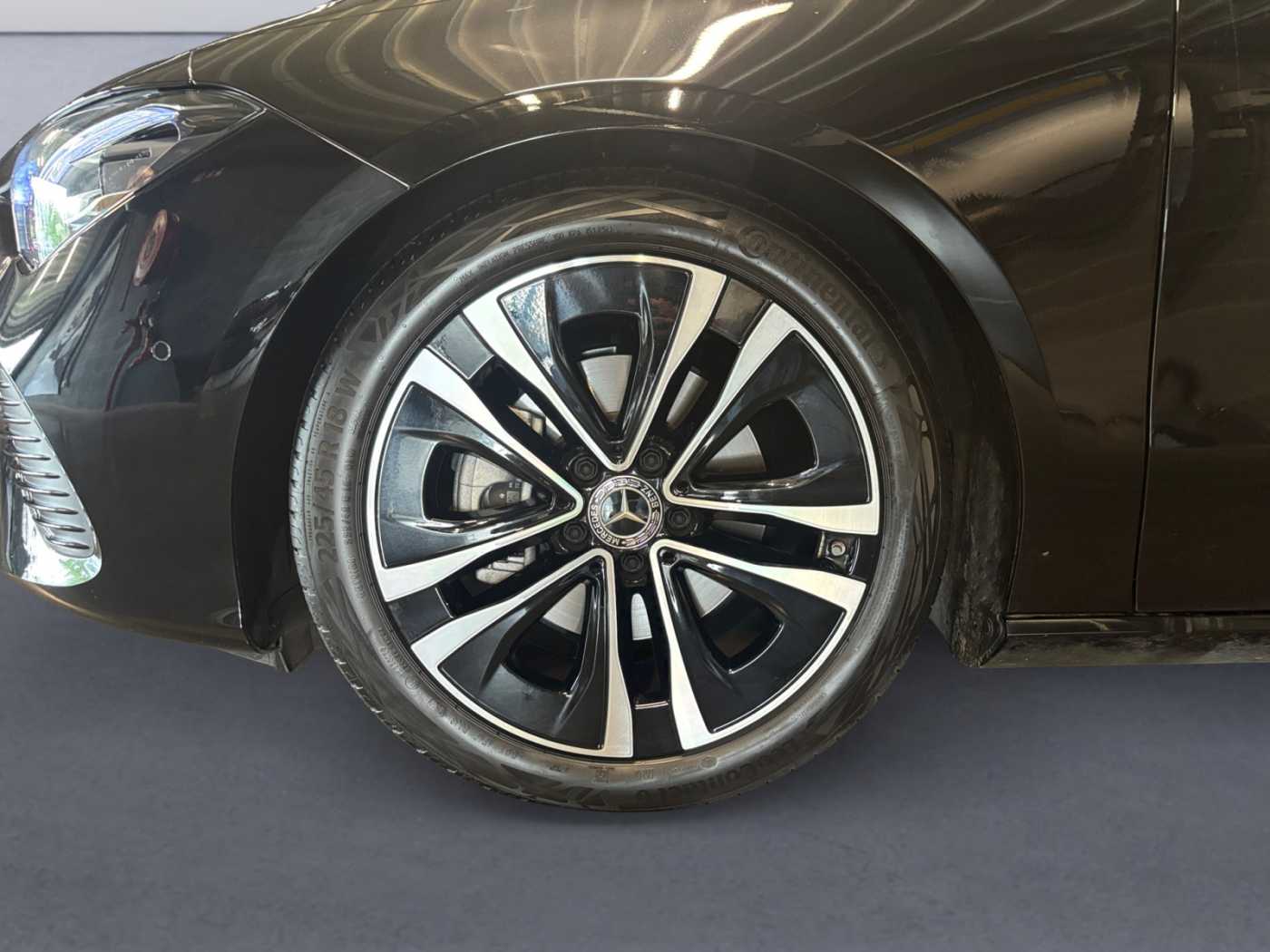xxl_kfz114725260_w1k5j8eb3sn491011_13_rim-front-left.jpg