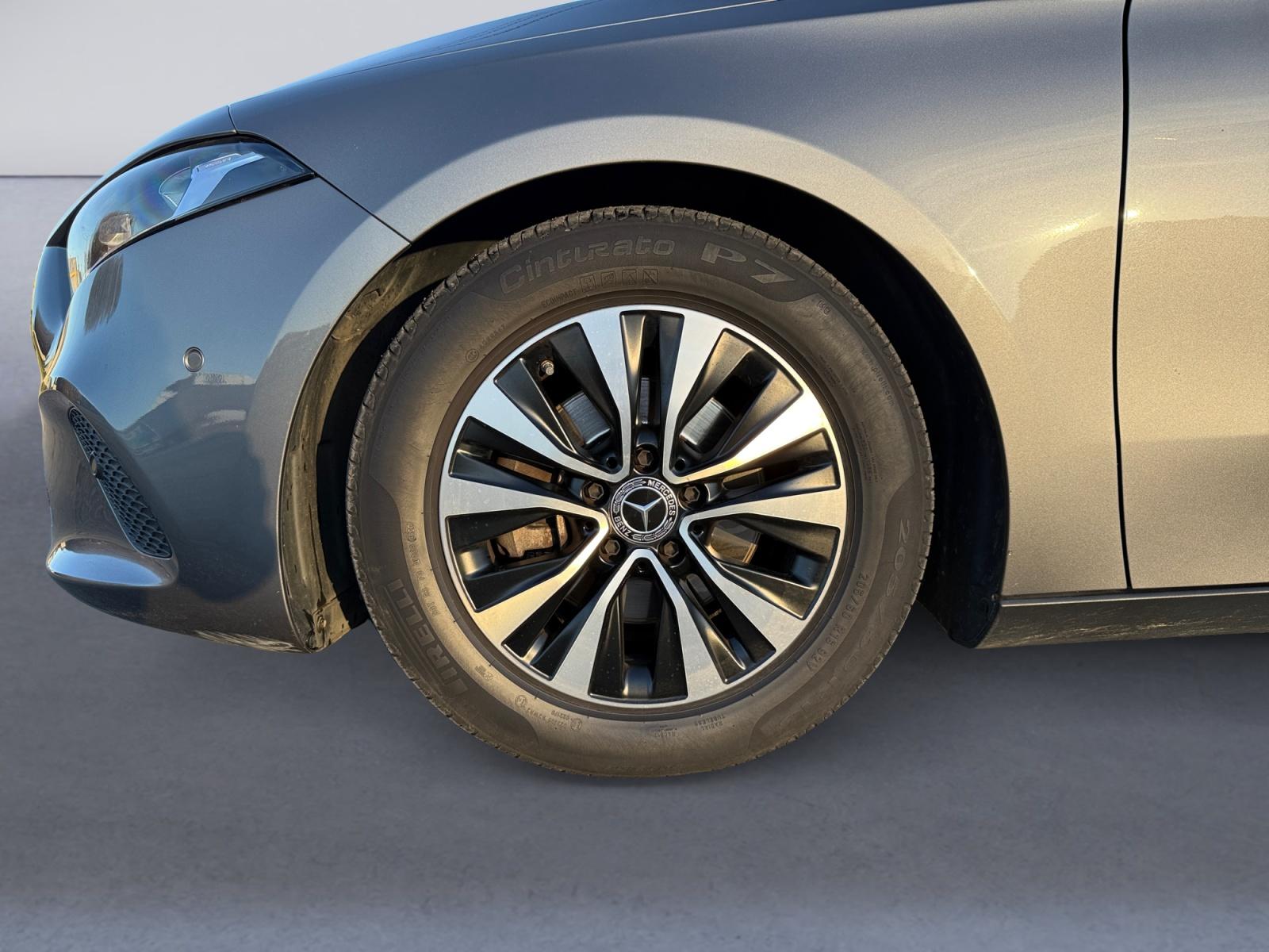 certified-namur-mercedes-benz-a-180-w1k1770841v094558-4-20260402132854.jpg