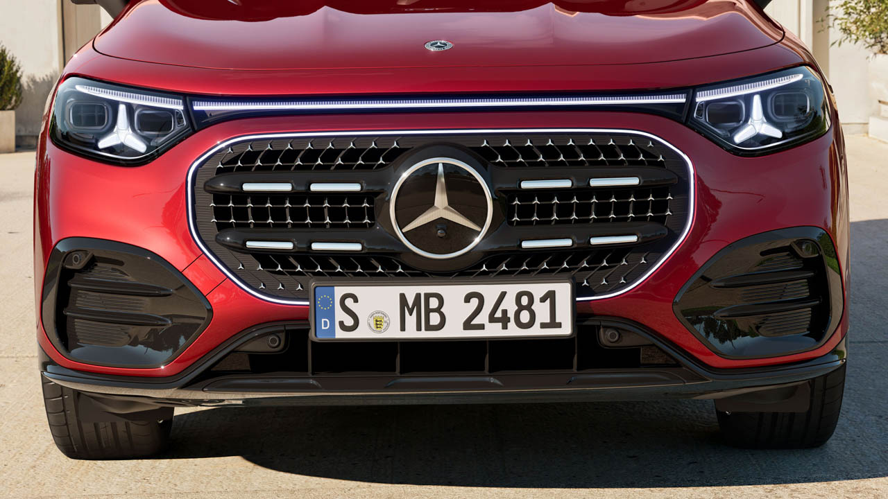 Mercedes-Benz-GLB-01