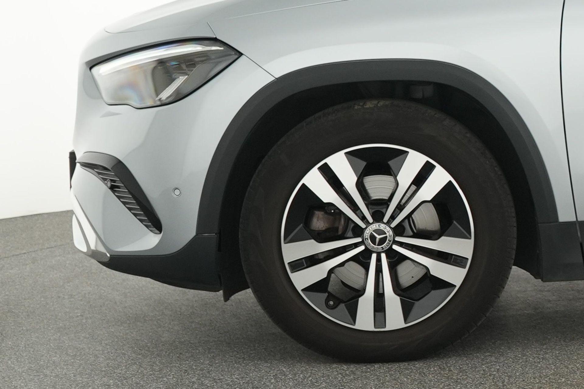 certified-alleur-mercedes-benz-gla-180-d-luxury-line-w1n4n1ab5sj631051-5-20260411044031.jpg