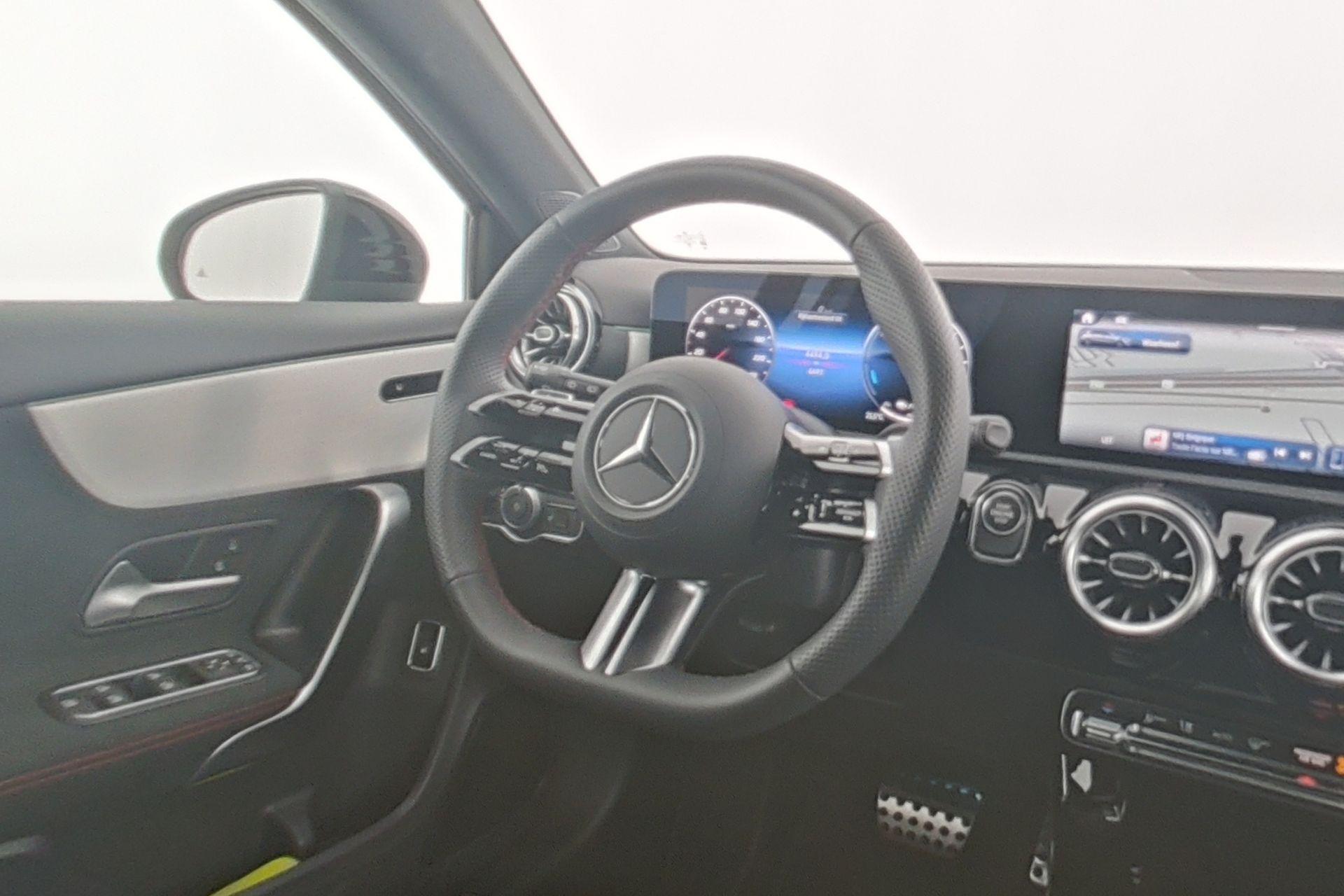 certified-namur-mercedes-benz-a-250-e-amg-line-w1k3f8fb1tv224443-13.jpg