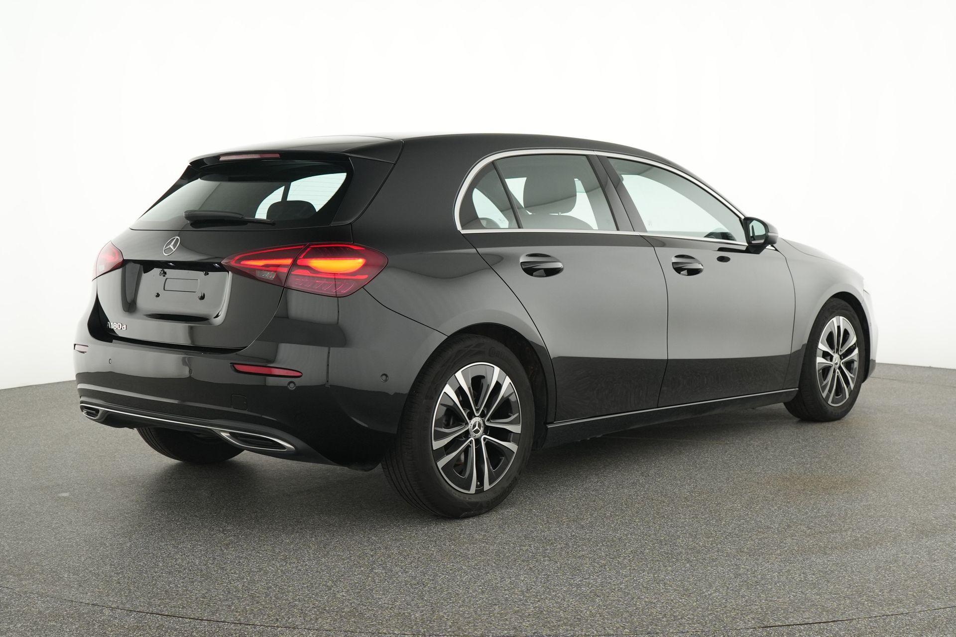 certified-alleur-mercedes-benz-a-180-d-luxury-line-w1k3f1ab3sv209004-4-20260224134622.jpg