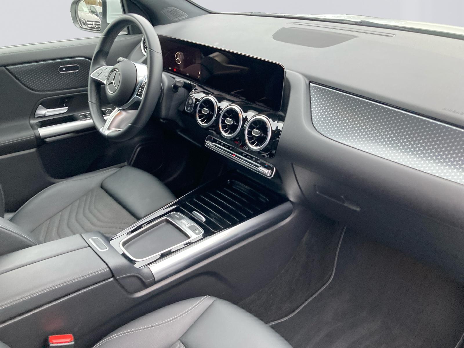 certified-namur-mercedes-benz-gla-200-d-luxury-line-w1n4n1cb8rj588347-12-20260507132400.jpg