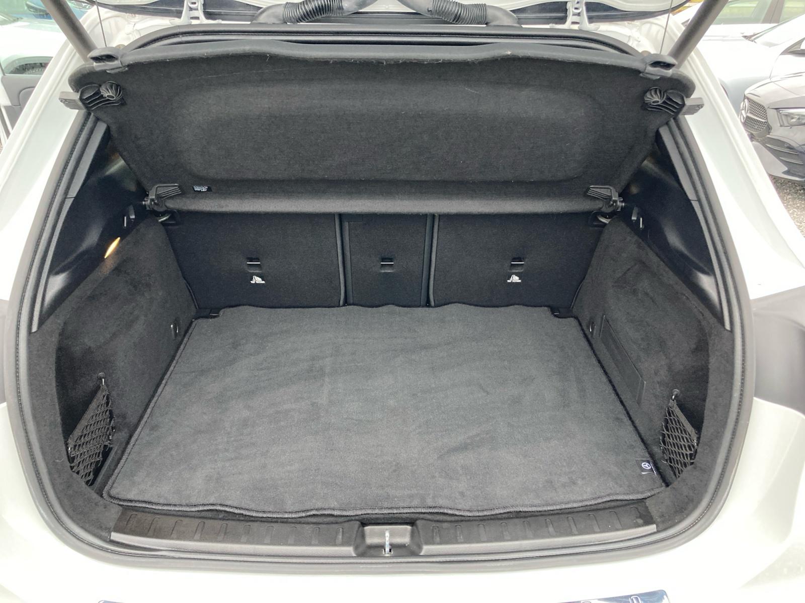 certified-namur-mercedes-benz-gla-200-d-luxury-line-w1n4n1cb8rj588347-18-20260507132408.jpg