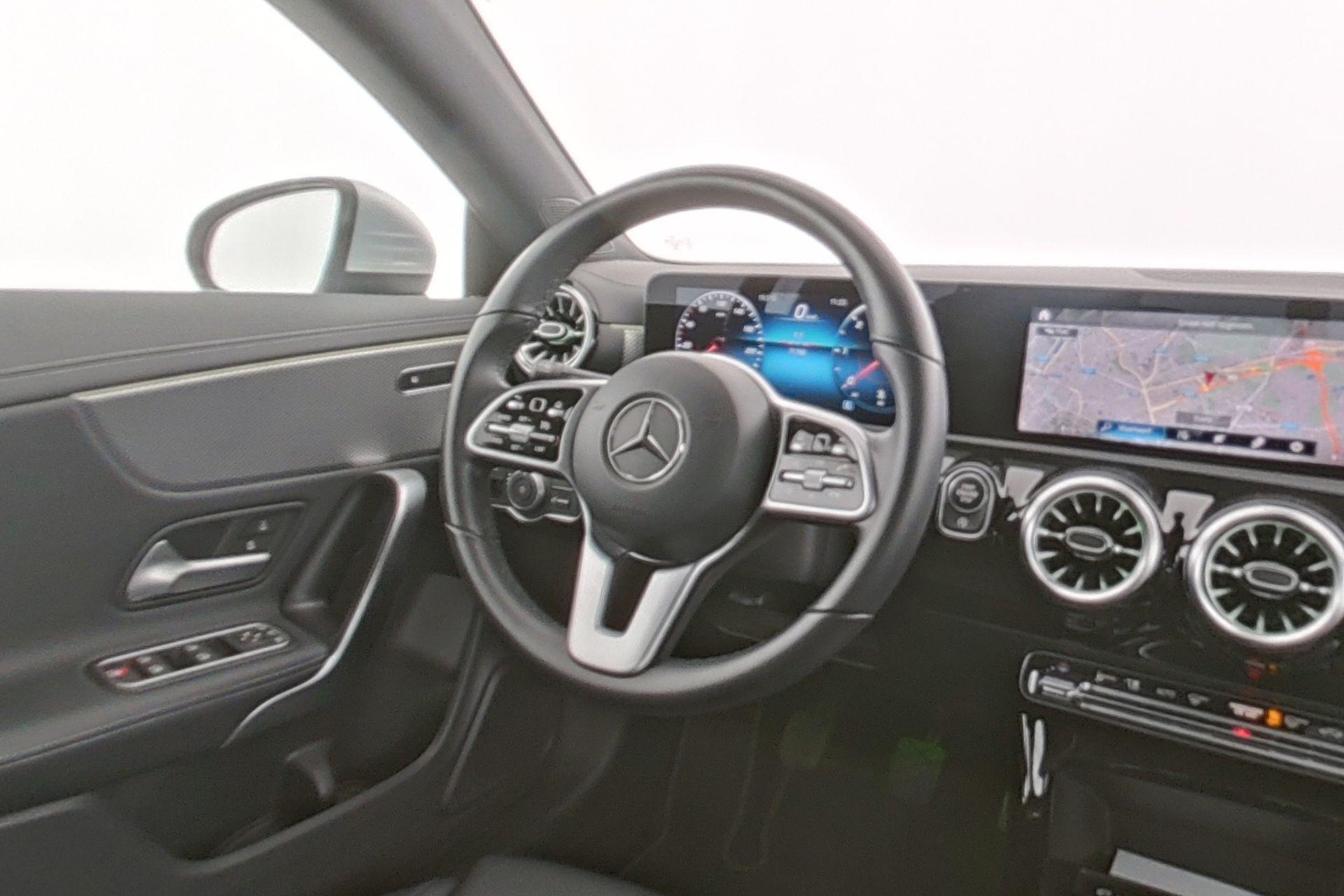 certified-alleur-mercedes-benz-cla-180-d-shooting-brake-business-solution-w1k1186101n271282-13-20260404053854.jpg