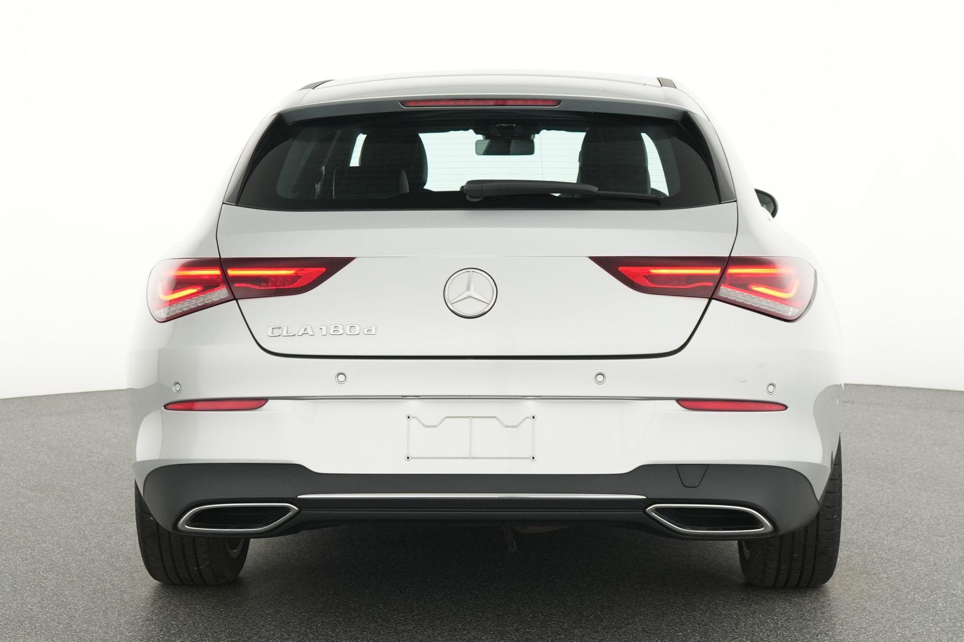 certified-alleur-mercedes-benz-cla-180-d-shooting-brake-business-solution-w1k1186101n271282-7-20260404053850.jpg