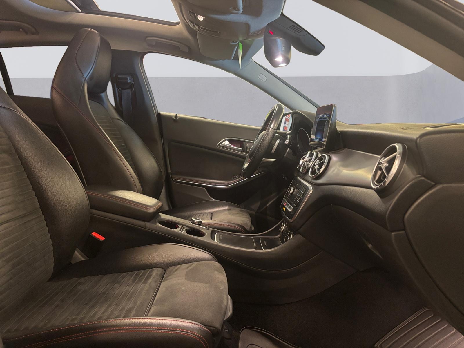 certified-alleur-mercedes-benz-cla-shooting-brake-200d-business-solution-amg-wdd1179081n766990-16-20260716162146.jpg