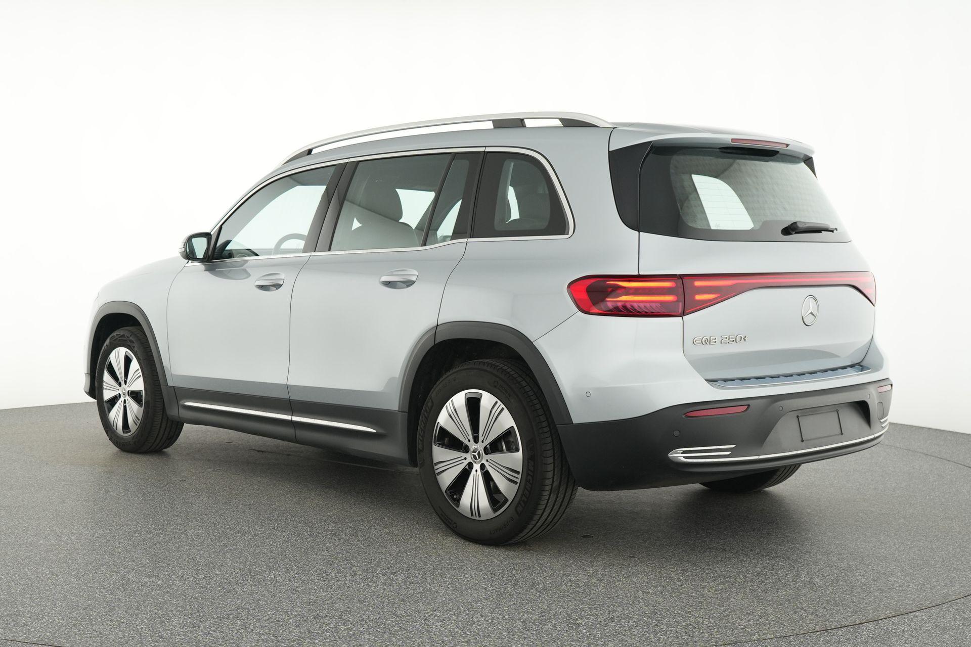 certified-alleur-mercedes-benz-eqb-250-luxury-line-w1n9m0cb7tn140880-3-20260305143112.jpg
