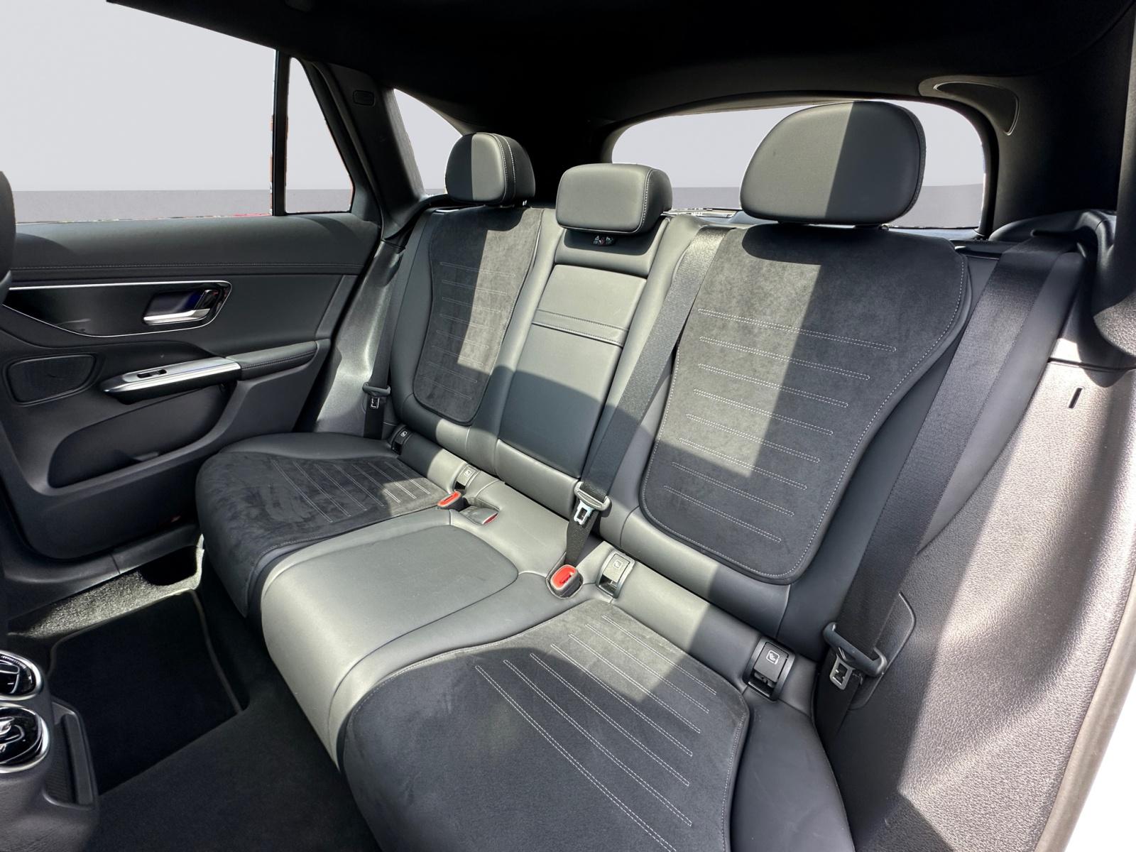 certified-alleur-mercedes-benz-glc-300-de-4matic-amg-line-w1nkm0kb4rf079378-15-20260331161815.jpg