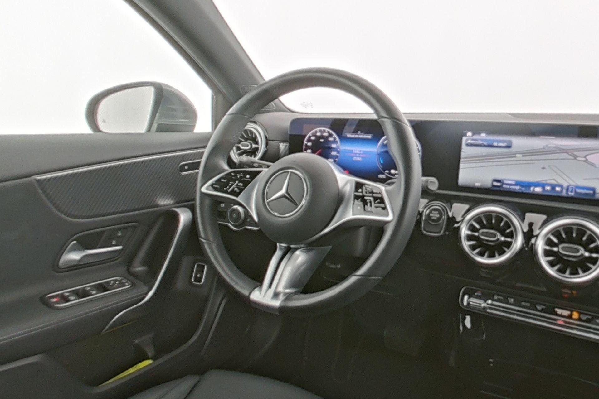 certified-namur-mercedes-benz-a-250-e-luxury-line-w1k3f8fb7rv194017-13-20260501050827.jpg