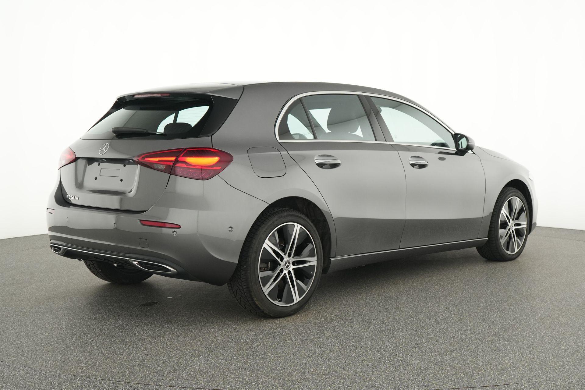 certified-namur-mercedes-benz-a-250-e-luxury-line-w1k3f8fb7rv194017-4-20260501050822.jpg