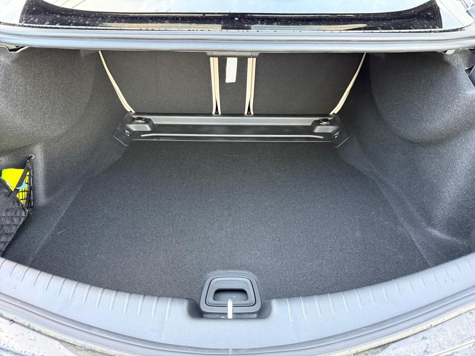 certified-namur-mercedes-benz-cle-180-luxury-line-w1kmj5cb5sf077963-19-20260410193037.jpg