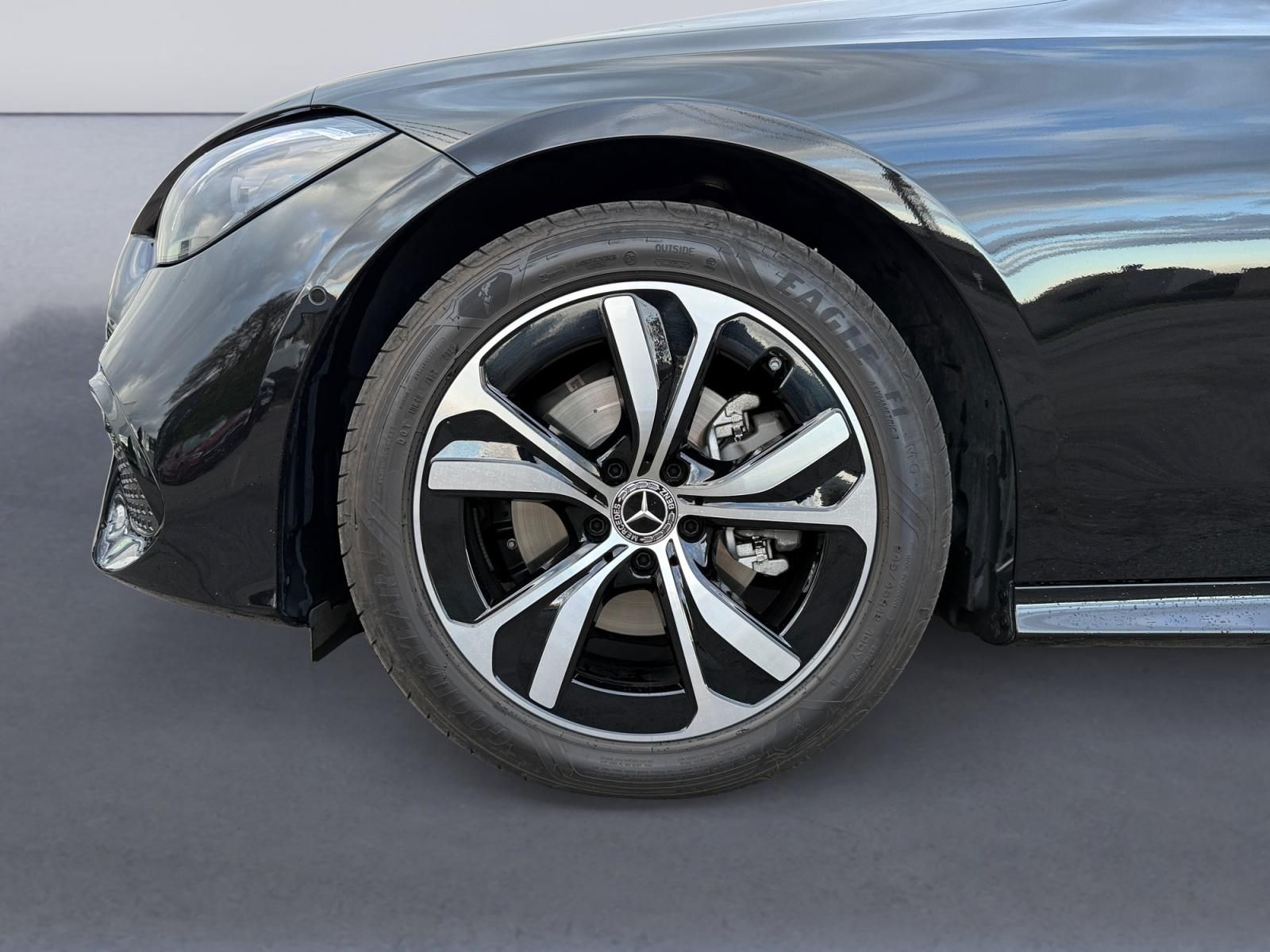 certified-namur-mercedes-benz-cle-180-luxury-line-w1kmj5cb5sf077963-4-20260410193027.jpg