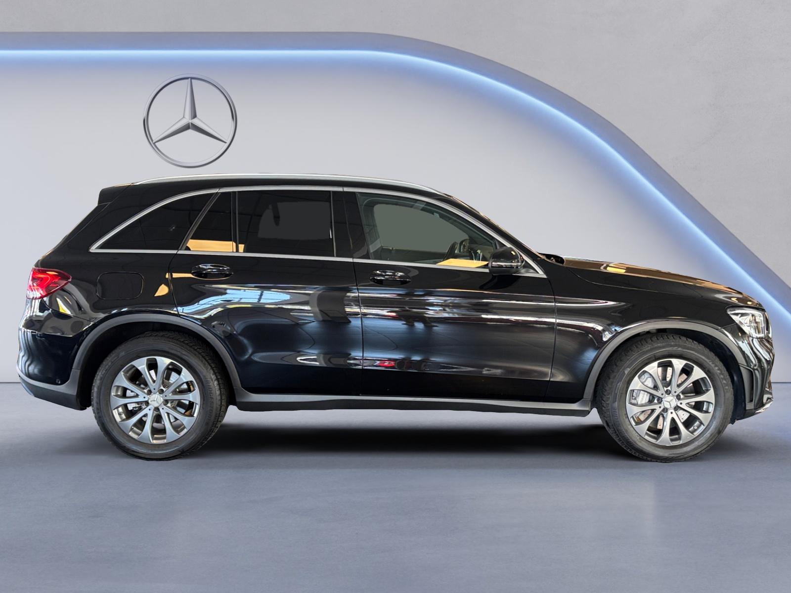 certified-alleur-mercedes-benz-glc-200-d-amg-line-w1n2539131g096679-6-20260821221053.jpg