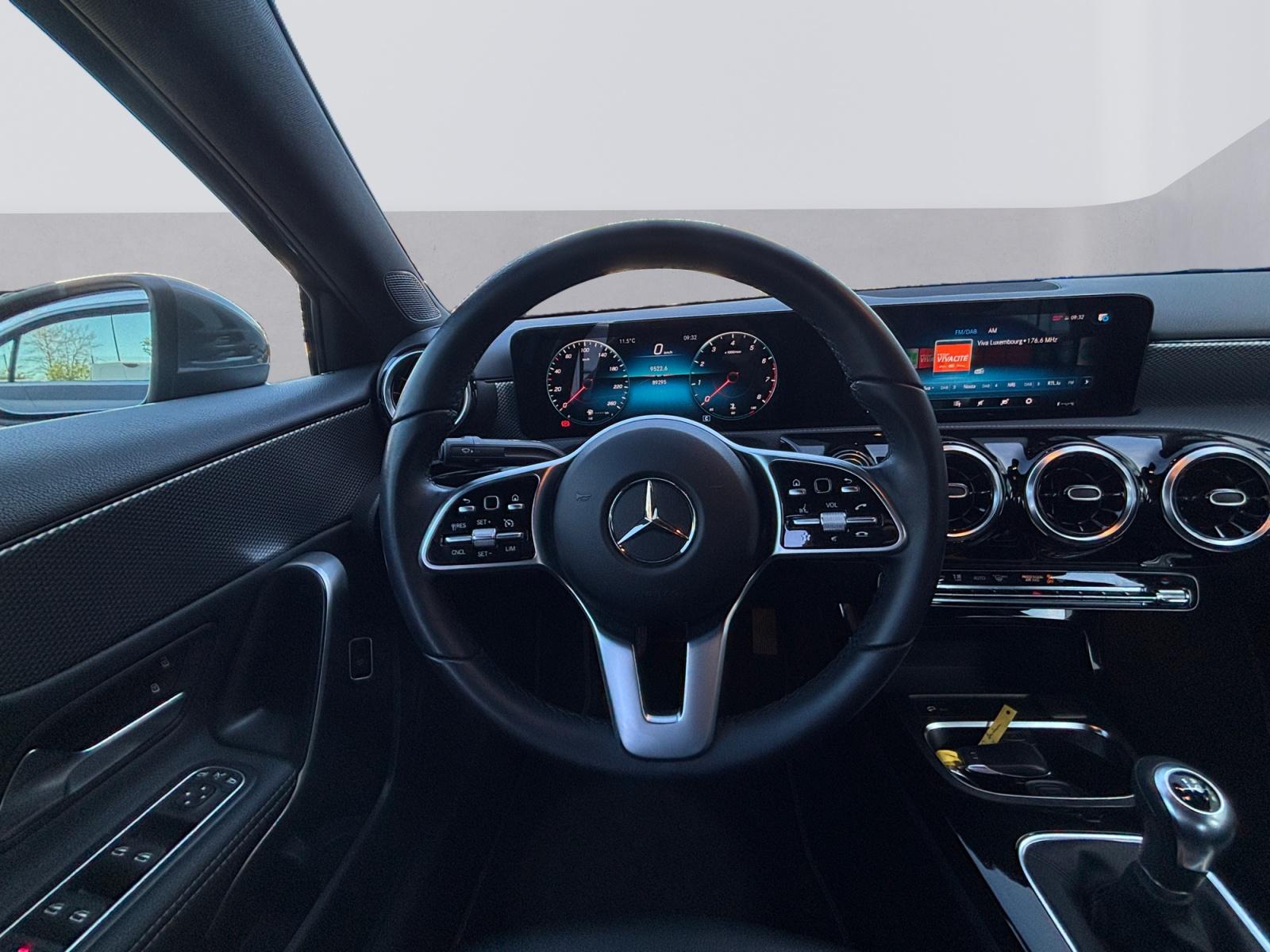 certified-arlon-mercedes-benz-a-180-berline-progressive-w1k1771841j315903-12-20260430164444.jpg