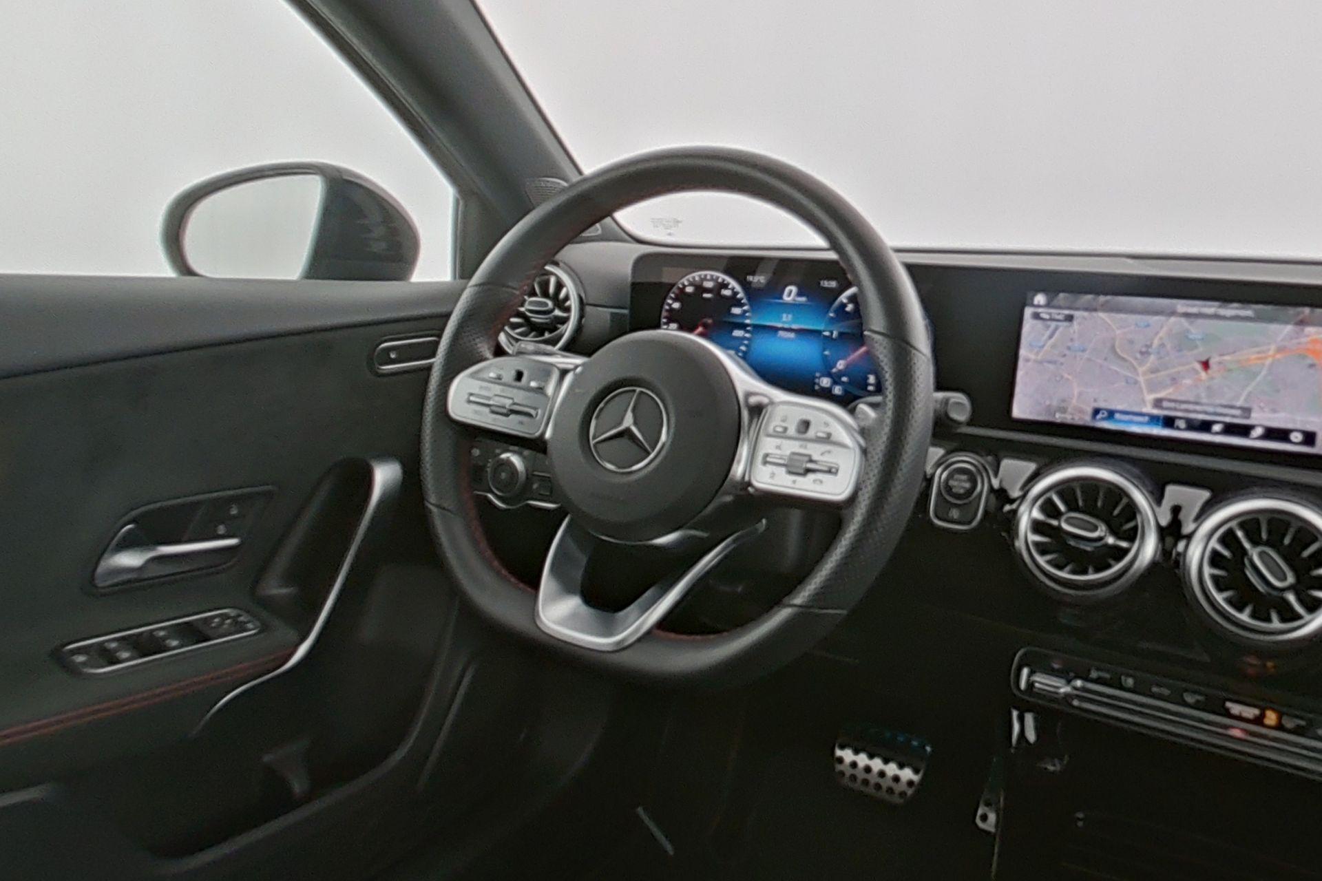 certified-namur-mercedes-benz-a-200-d-amg-line-w1k3f1cb2pv167378-13-20260821215713.jpg