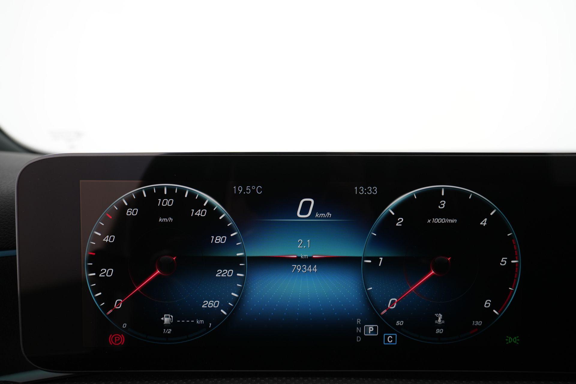 certified-namur-mercedes-benz-a-200-d-amg-line-w1k3f1cb2pv167378-14-20260821215714.jpg