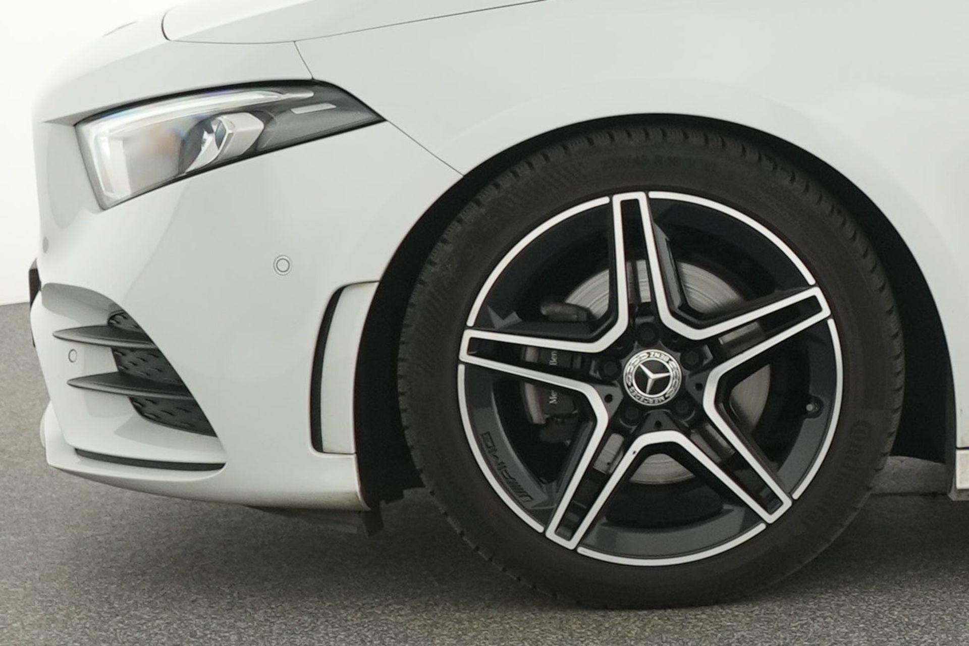certified-namur-mercedes-benz-a-200-d-amg-line-w1k3f1cb2pv167378-5-20260821215708.jpg