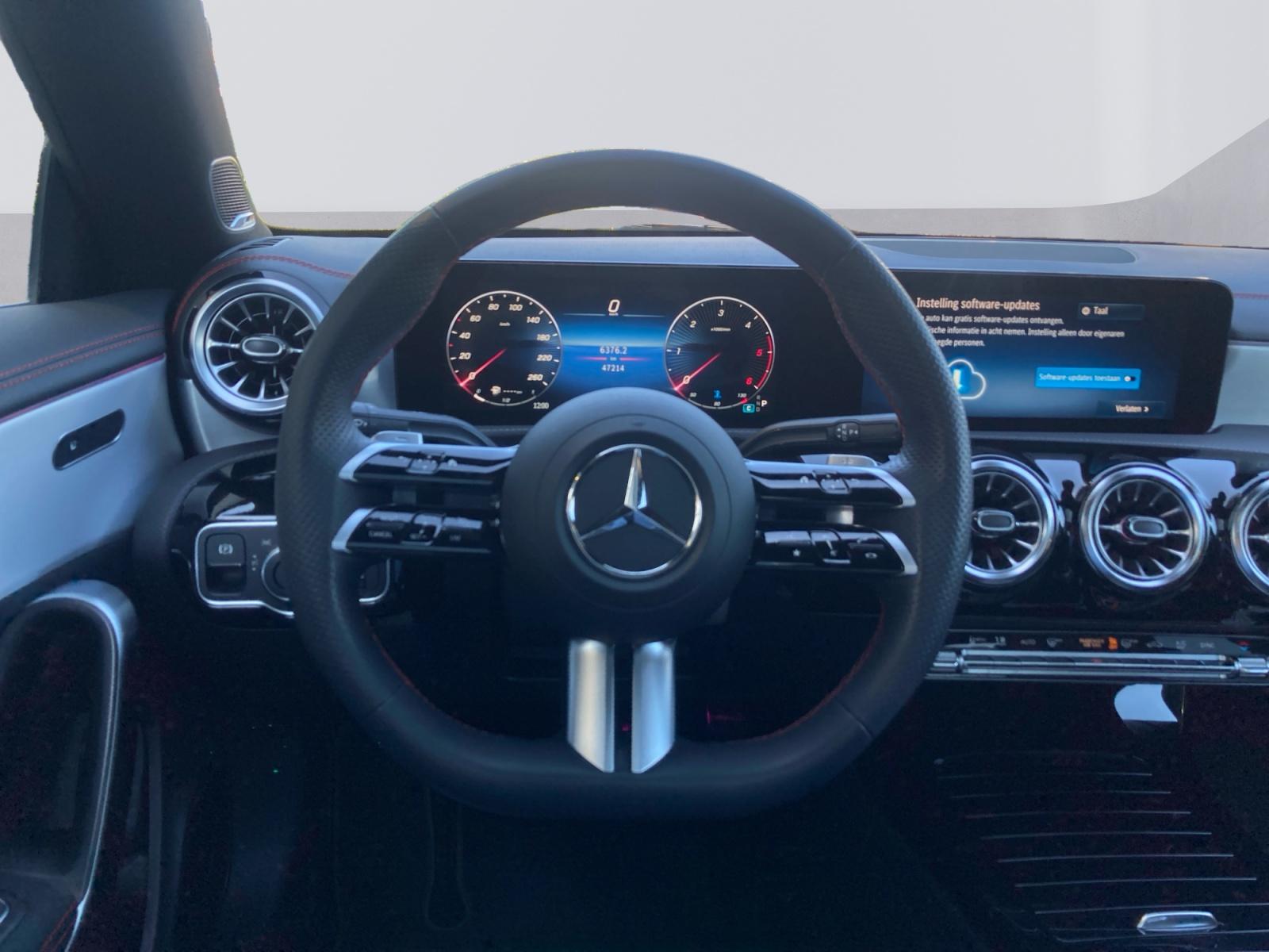 certified-namur-mercedes-benz-cla-200-d-coupe-amg-line-w1k5j1cb2sn495285-12-20260423201631.jpg