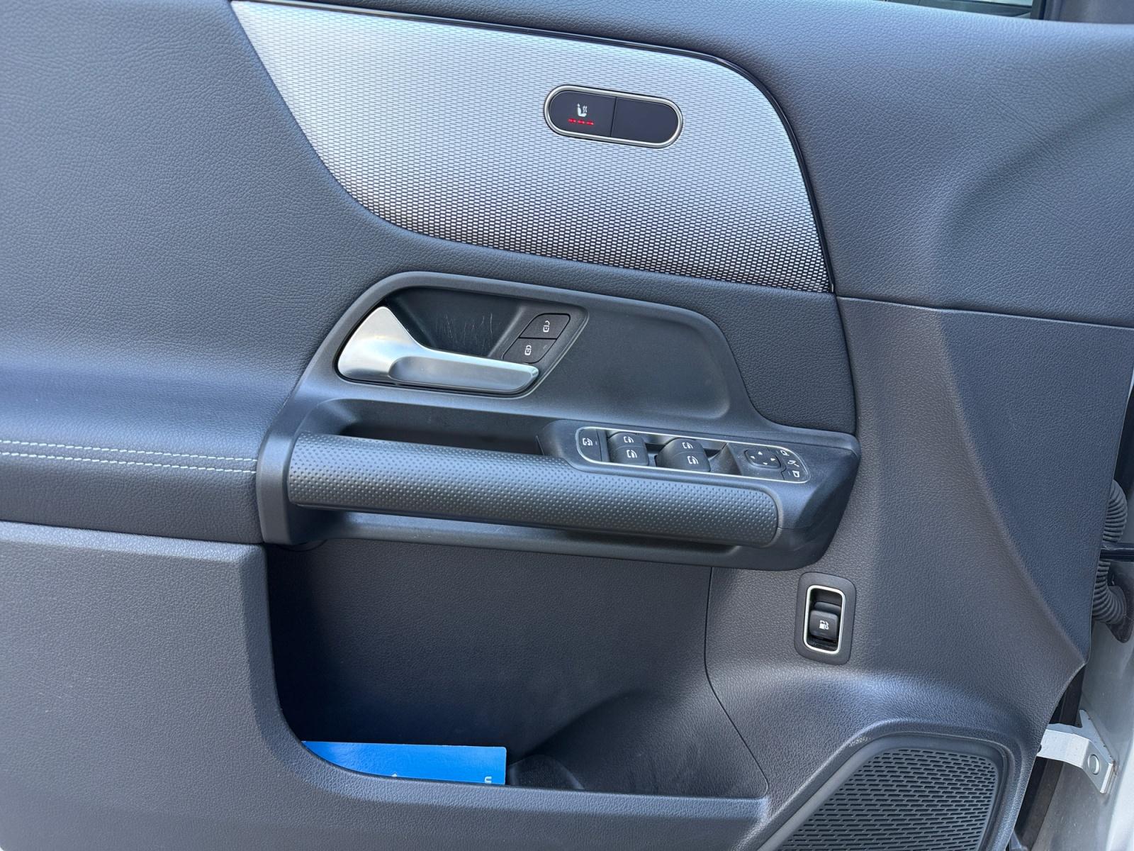 certified-namur-mercedes-benz-gla-250-e-style-w1n2477861j361939-10-20260813142049.jpg