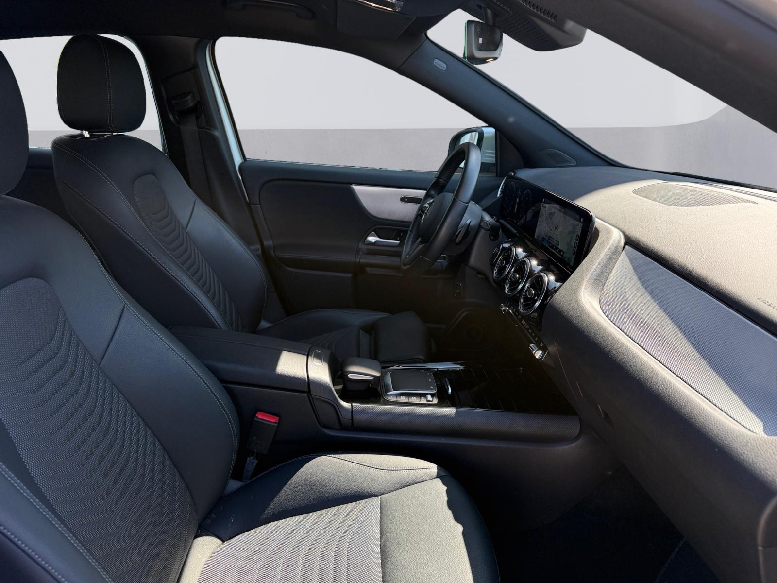 certified-namur-mercedes-benz-gla-250-e-style-w1n2477861j361939-12-20260813142050.jpg