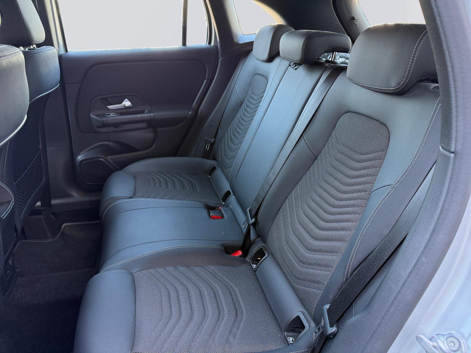 certified-namur-mercedes-benz-gla-250-e-style-w1n2477861j361939-17-20260813142052.jpg