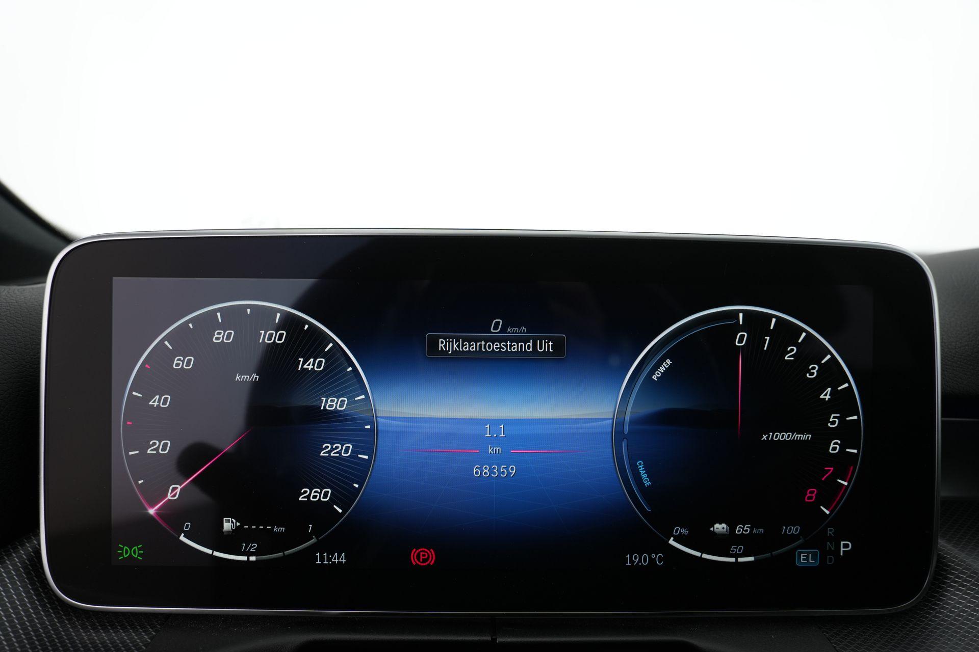 certified-namur-mercedes-benz-c-300-e-break-luxury-line-w1kah5eb8rf140320-14-20260601164415.jpg