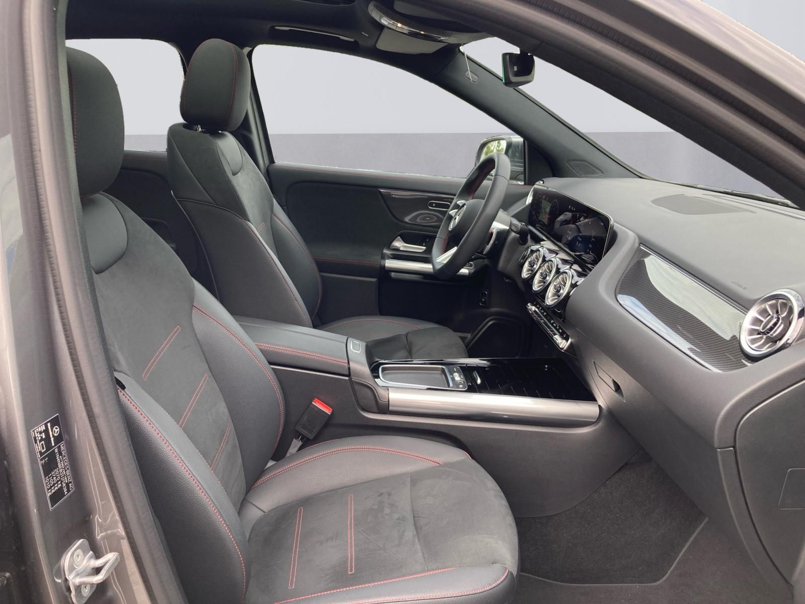 certified-namur-mercedes-benz-gla-180-amg-line-w1n4n8eb3tj758384-11-20260511100745.jpg