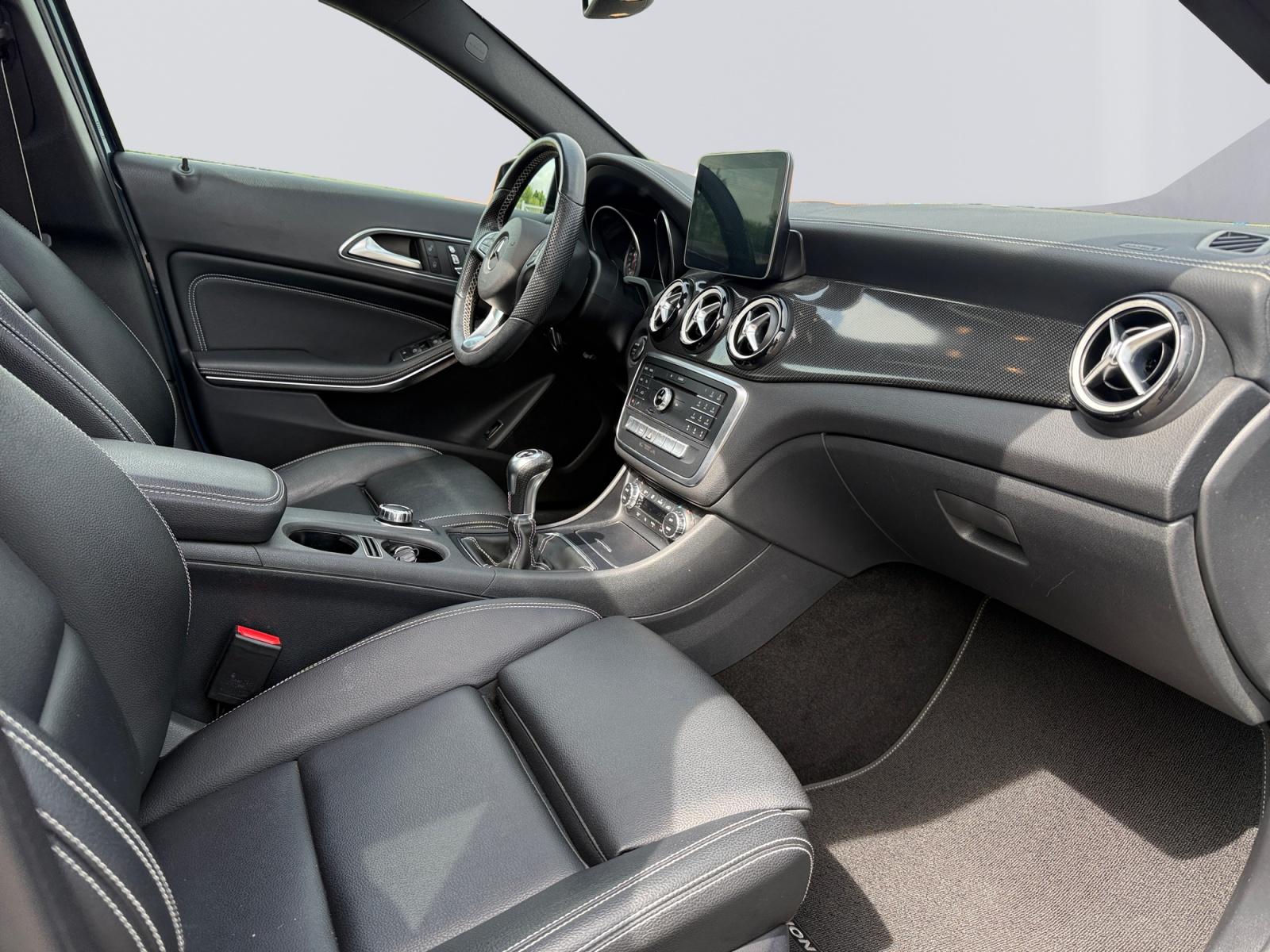 certified-namur-mercedes-benz-gla-180-amg-line-wdc1569421j677414-12-20260526134057.jpg