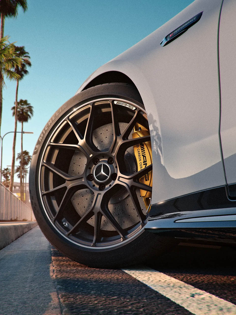 Mercedes-AMG-GT-4-Portes-08