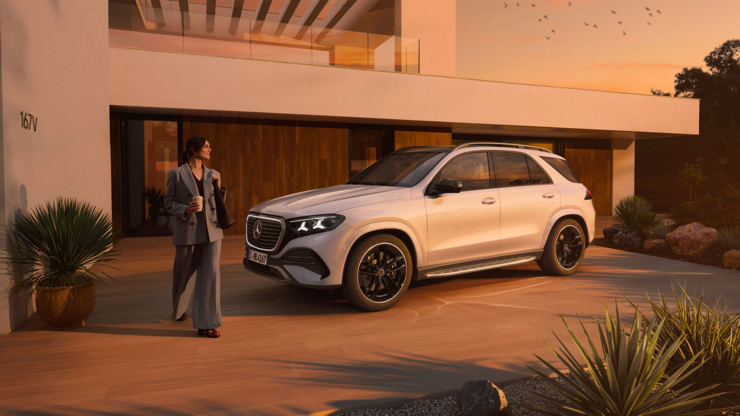 Mercedes-Benz-GLE-SUV-02
