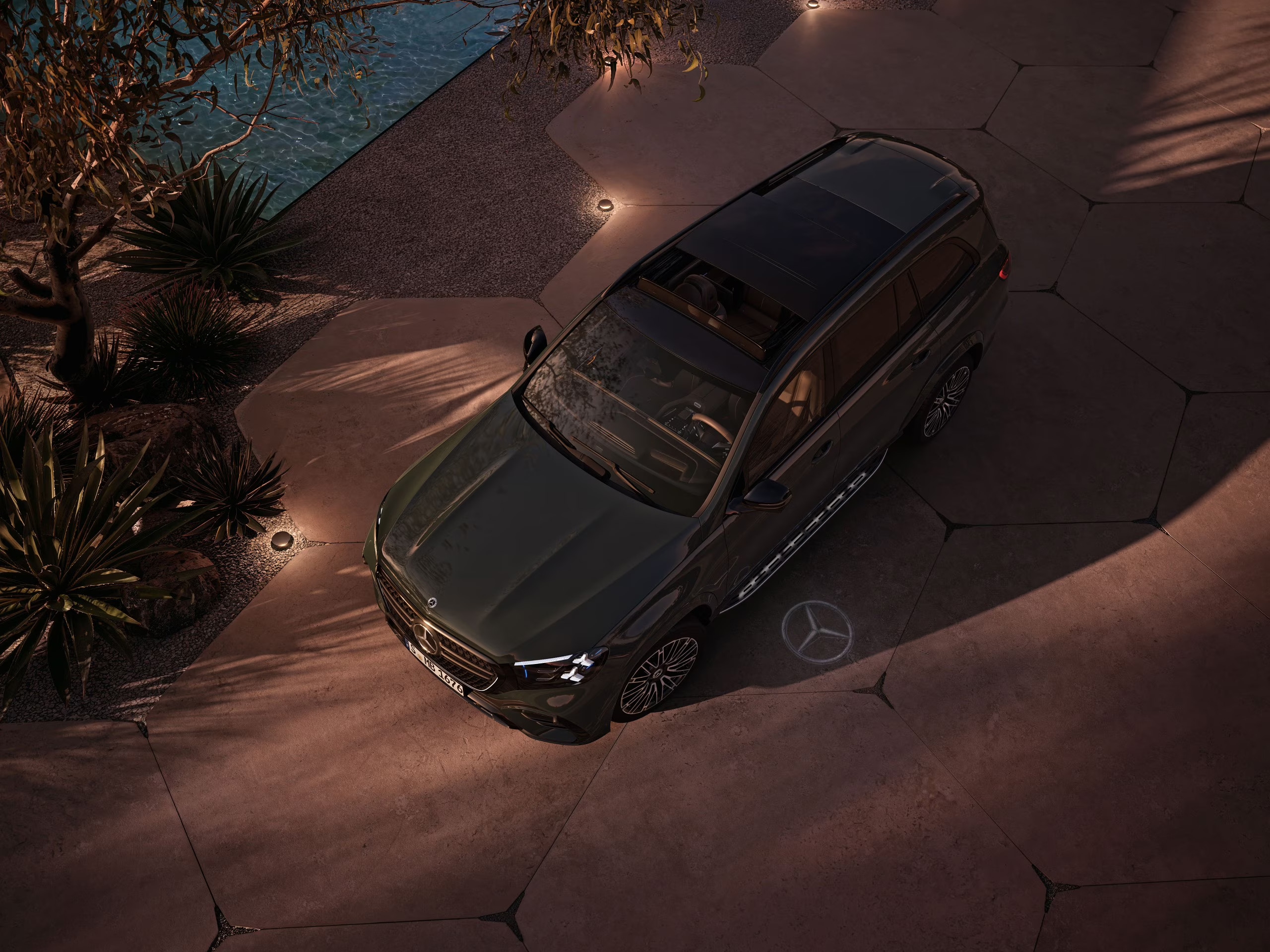 Mercedes-Benz-GLS-01