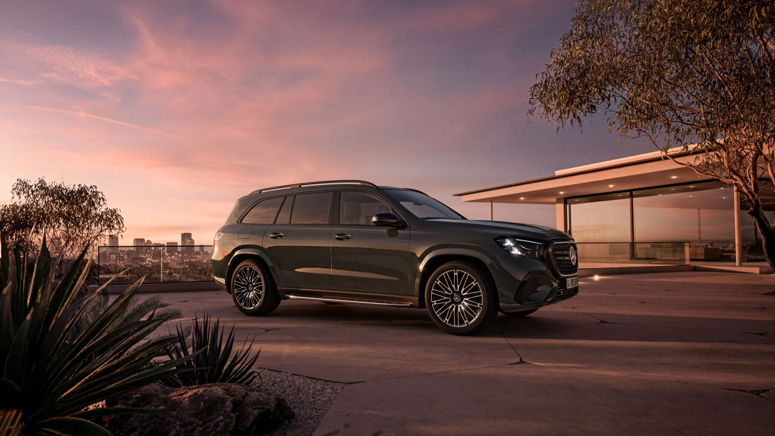 Mercedes-Benz-GLS-08