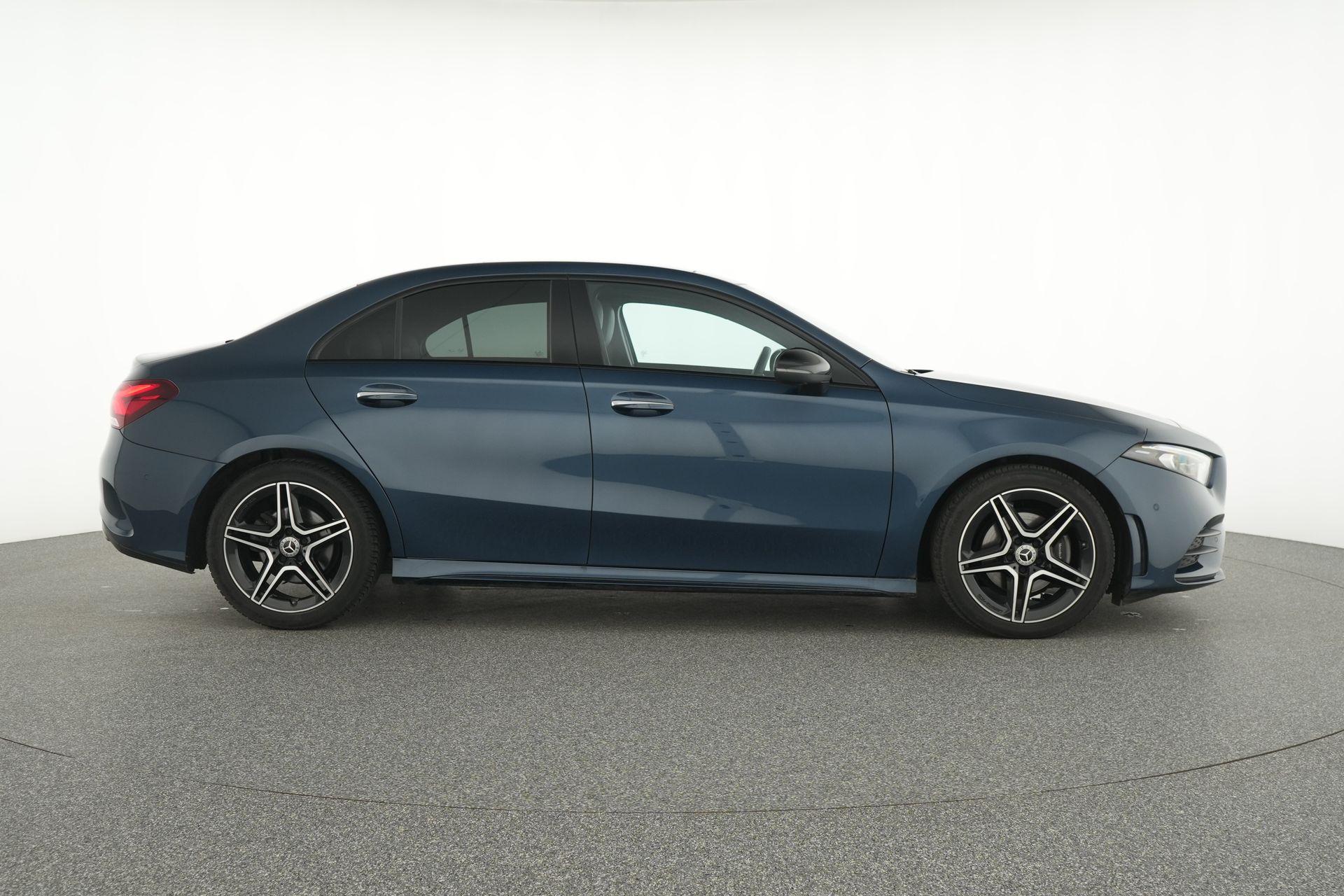 certified-alleur-mercedes-benz-a-200-berline-amg-line-w1k1771871j354223-9-20260716112915.jpg