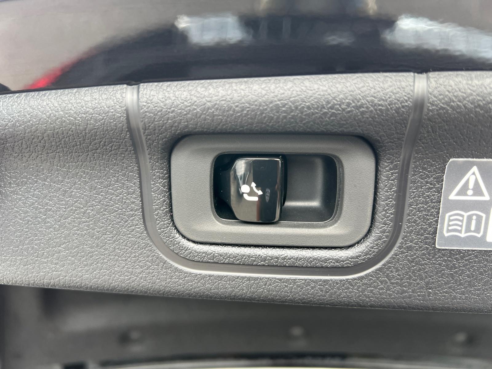 certified-arlon-mercedes-benz-c-220-d-luxury-line-w1k2060041f032533-19-20260716114025.jpg