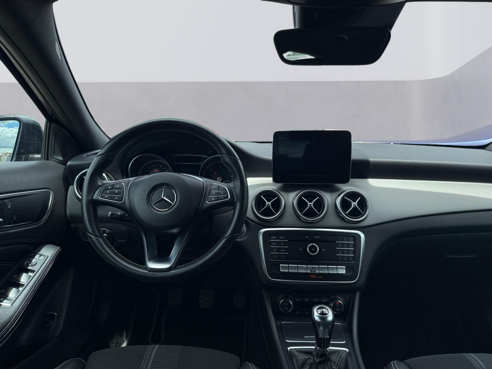 certified-beyne-heusay-mercedes-benz-gla-180d-urban-wdc1569121j520842-10-20260916162133.jpg