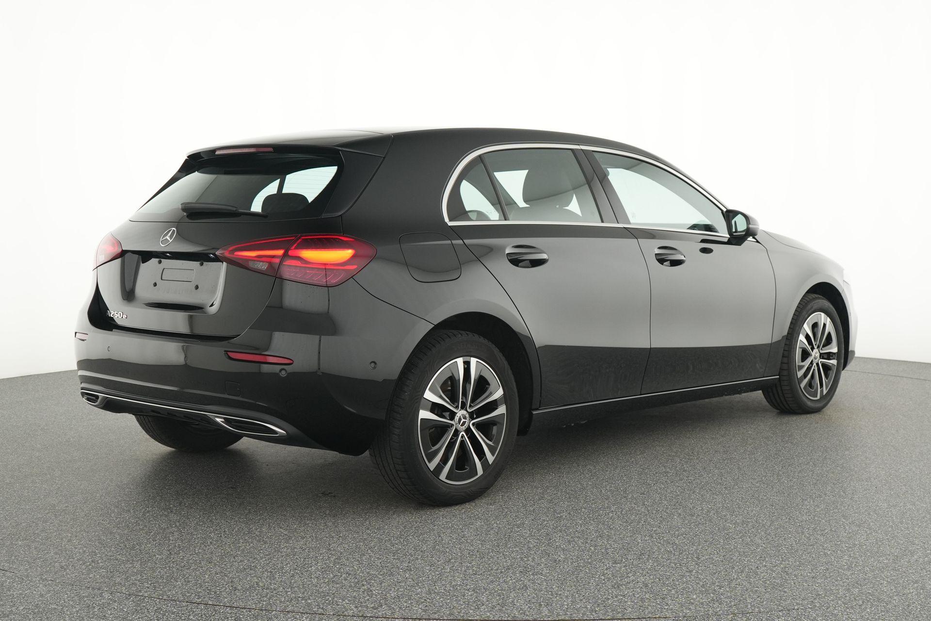 certified-eupen-mercedes-benz-a-250e-business-line-w1k3f8fb7rv193188-4-20260727015110.jpg