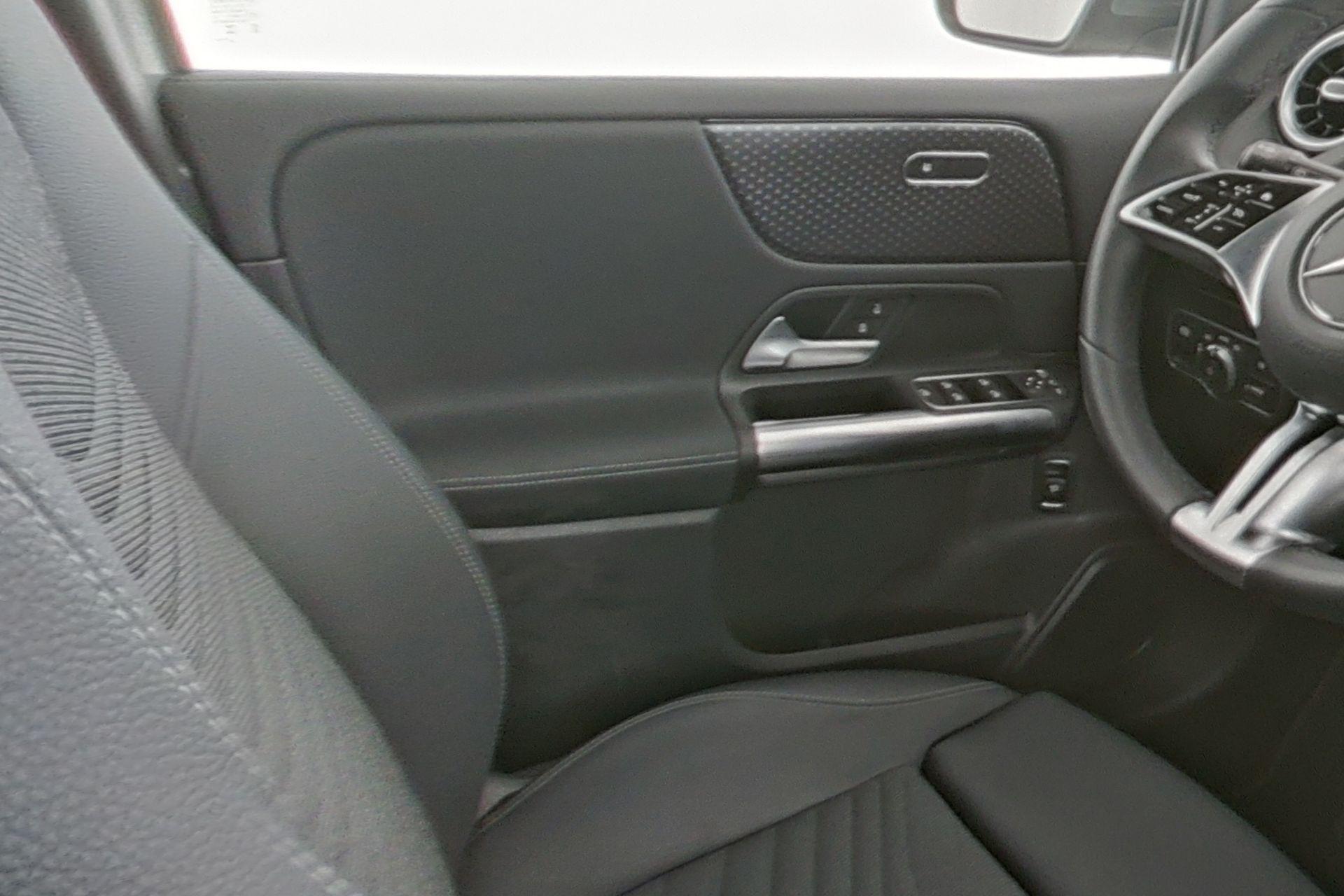 certified-eupen-mercedes-benz-b-180d-business-line-w1k4f1ab0tj822520-16-20260619155329.jpg