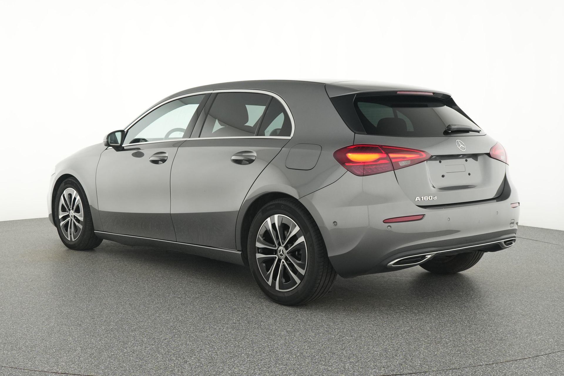 certified-namur-mercedes-benz-a-180-d-progressive-w1k3f1abxtj524133-3-20260605161250.jpg