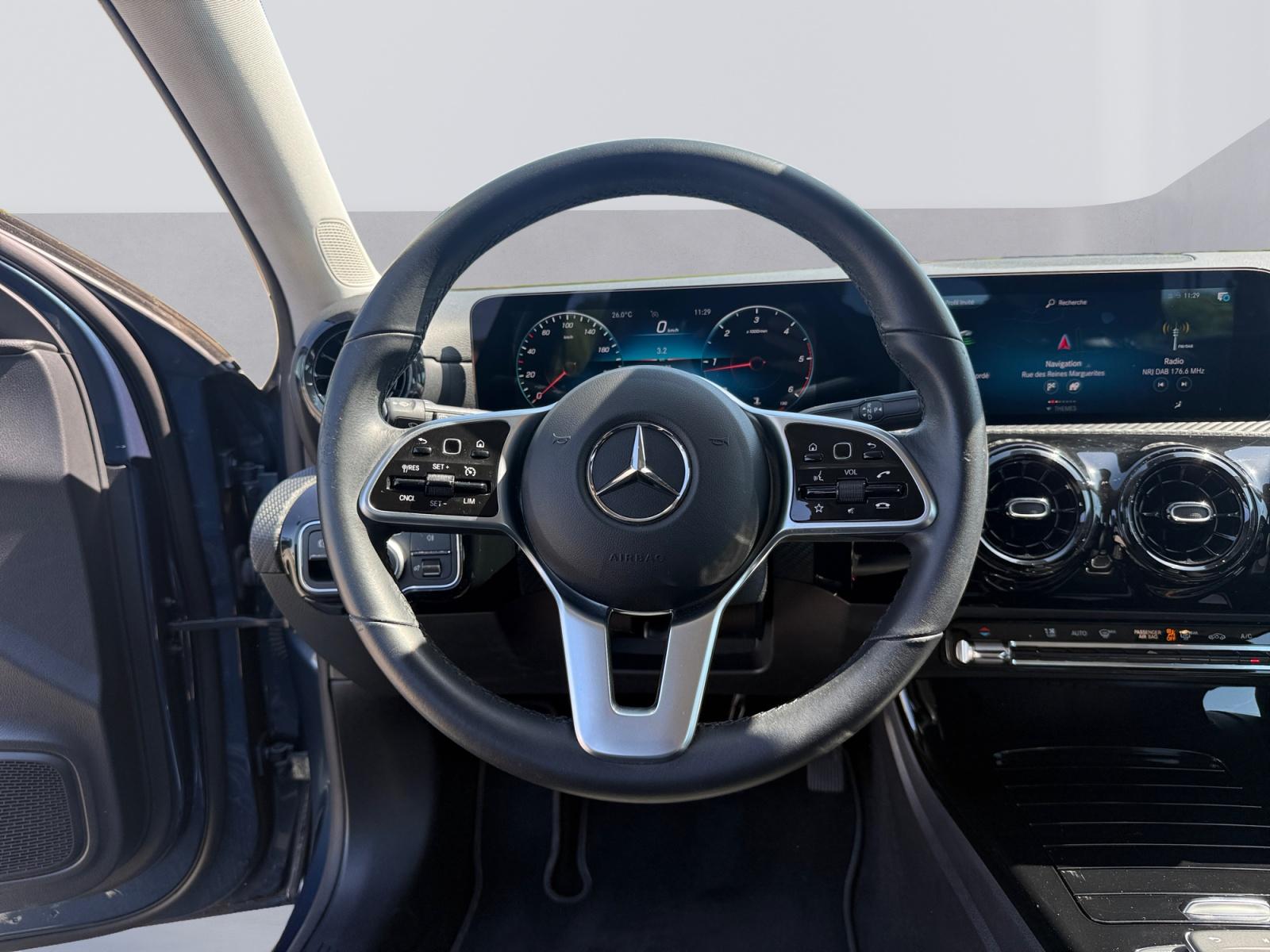 certified-namur-mercedes-benz-a-180-d-serie-w1k1770101n284537-14-20260611151248.jpg