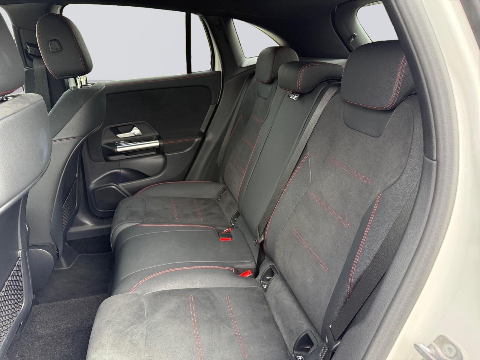 certified-namur-mercedes-benz-gla-200-amg-line-w1nanbhb6tj748041-19-20260821220314.jpg