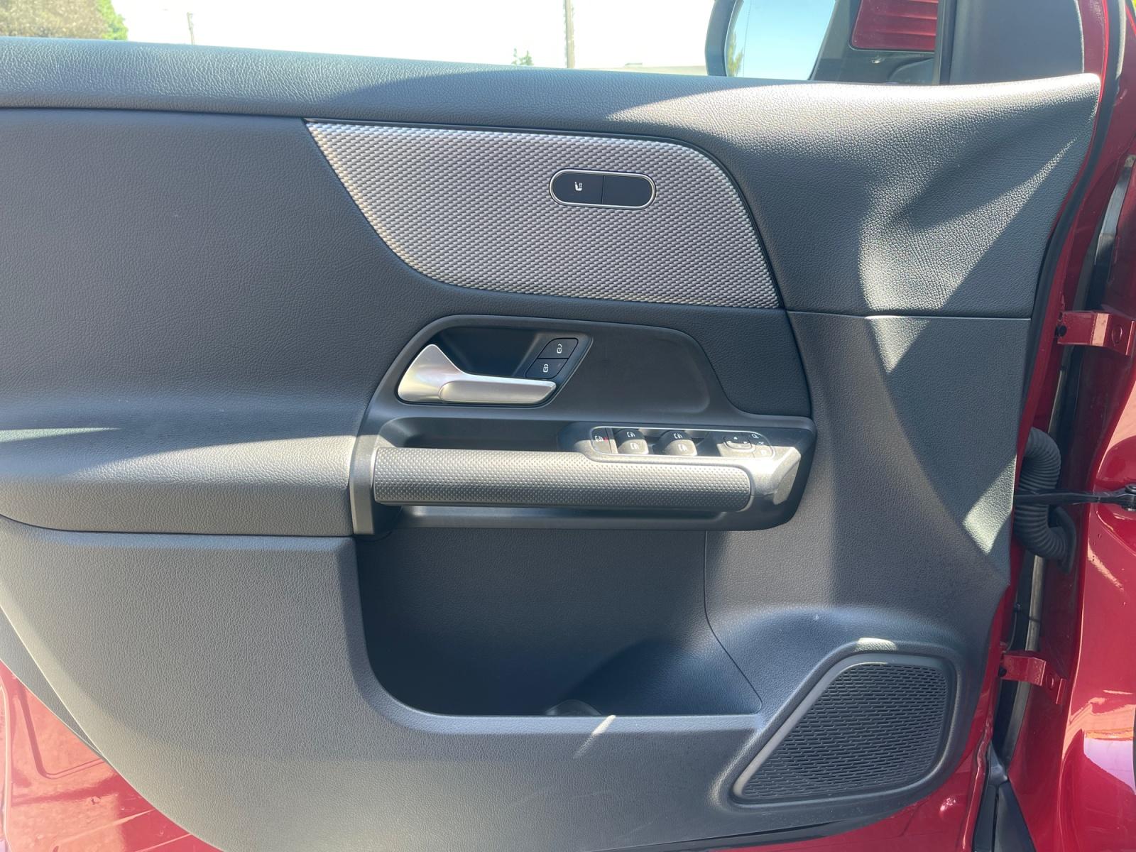 certified-namur-mercedes-benz-gla-200-d-serie-w1n2477121j260045-10-20260611151352.jpg