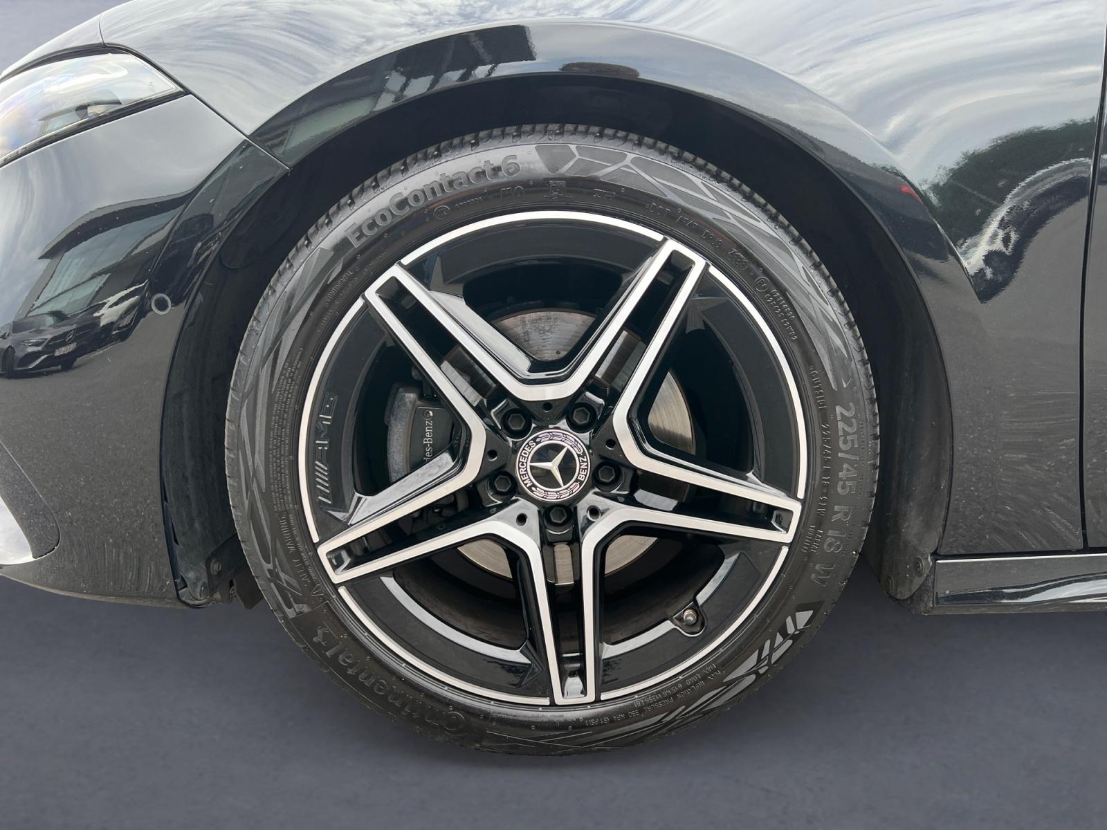 certified-arlon-mercedes-benz-a-200-d-berline-amg-line-w1k3g1cb0rj439840-4-20260831112412.jpg