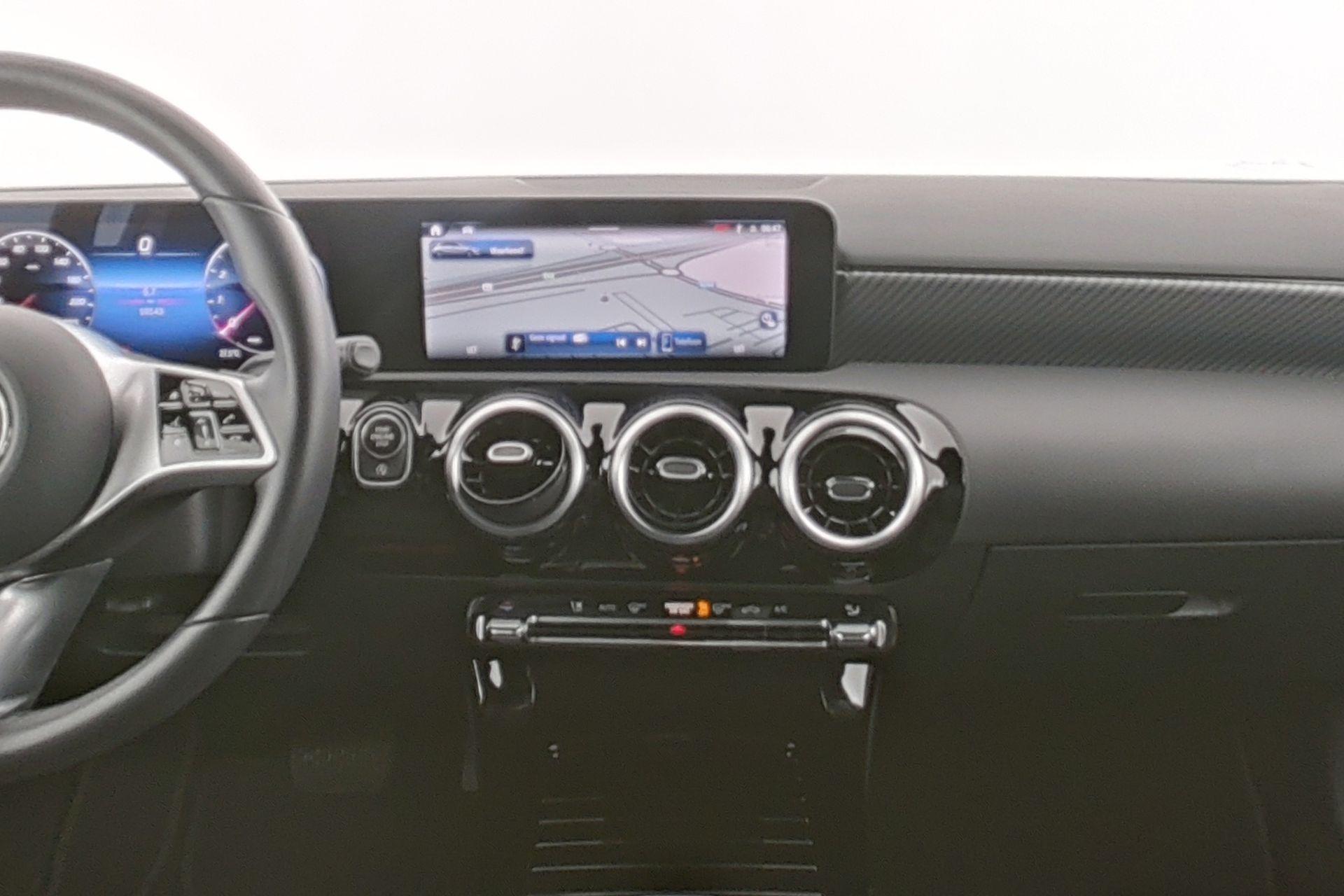 certified-namur-mercedes-benz-a-180-luxury-line-w1k3f8eb3sj460745-15-20260821221543.jpg