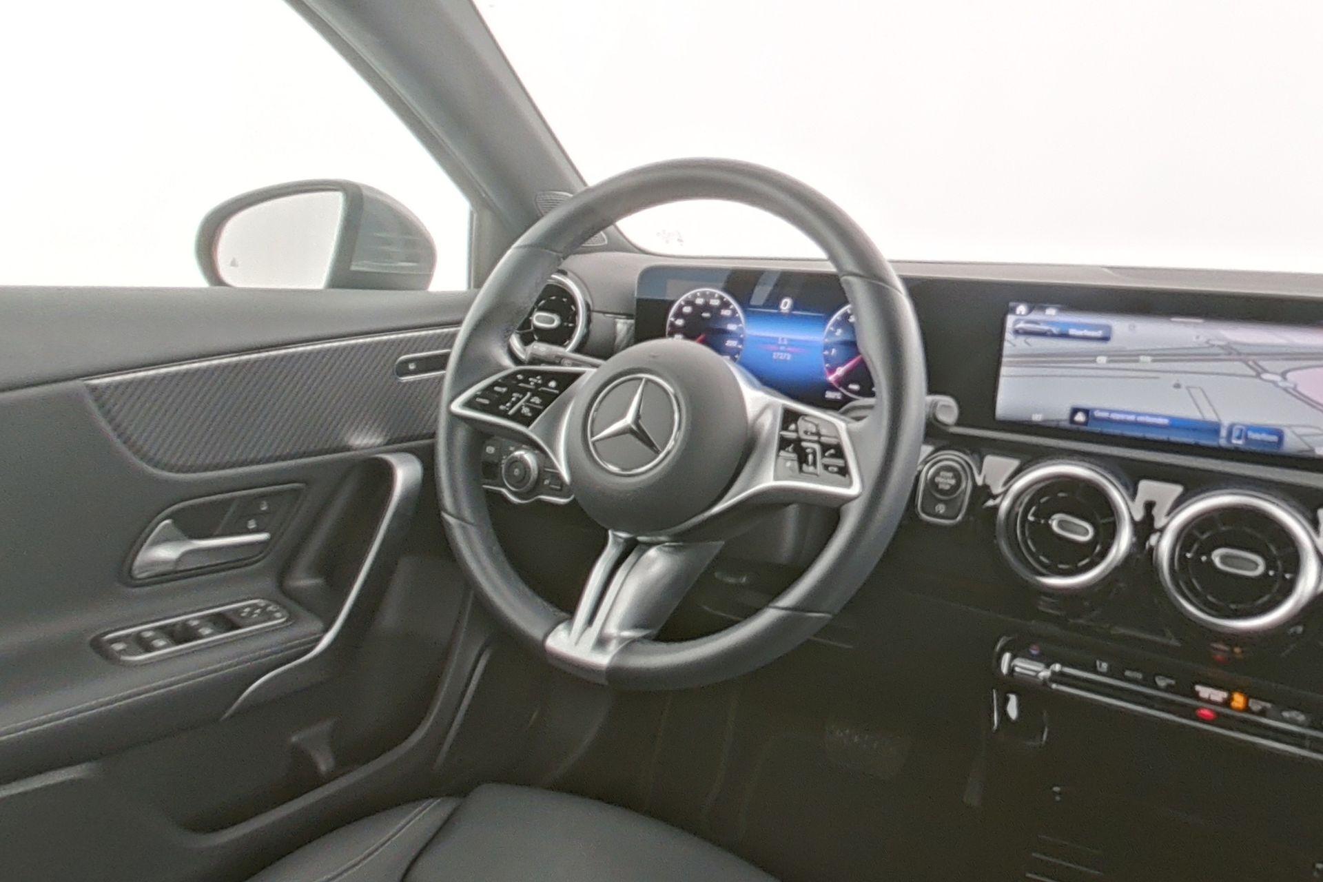 certified-namur-mercedes-benz-a-180-luxury-line-w1k3f8eb4sj461189-13-20260821221600.jpg