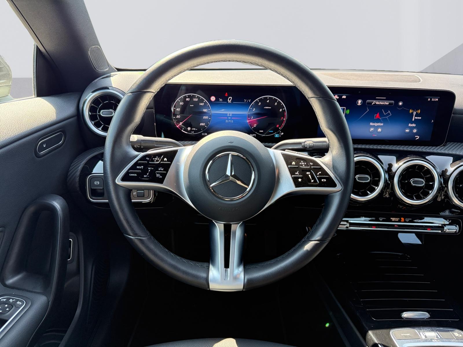 certified-namur-mercedes-benz-cla-180-business-line-w1k5j8eb2sn549187-14-20260726032426.jpg