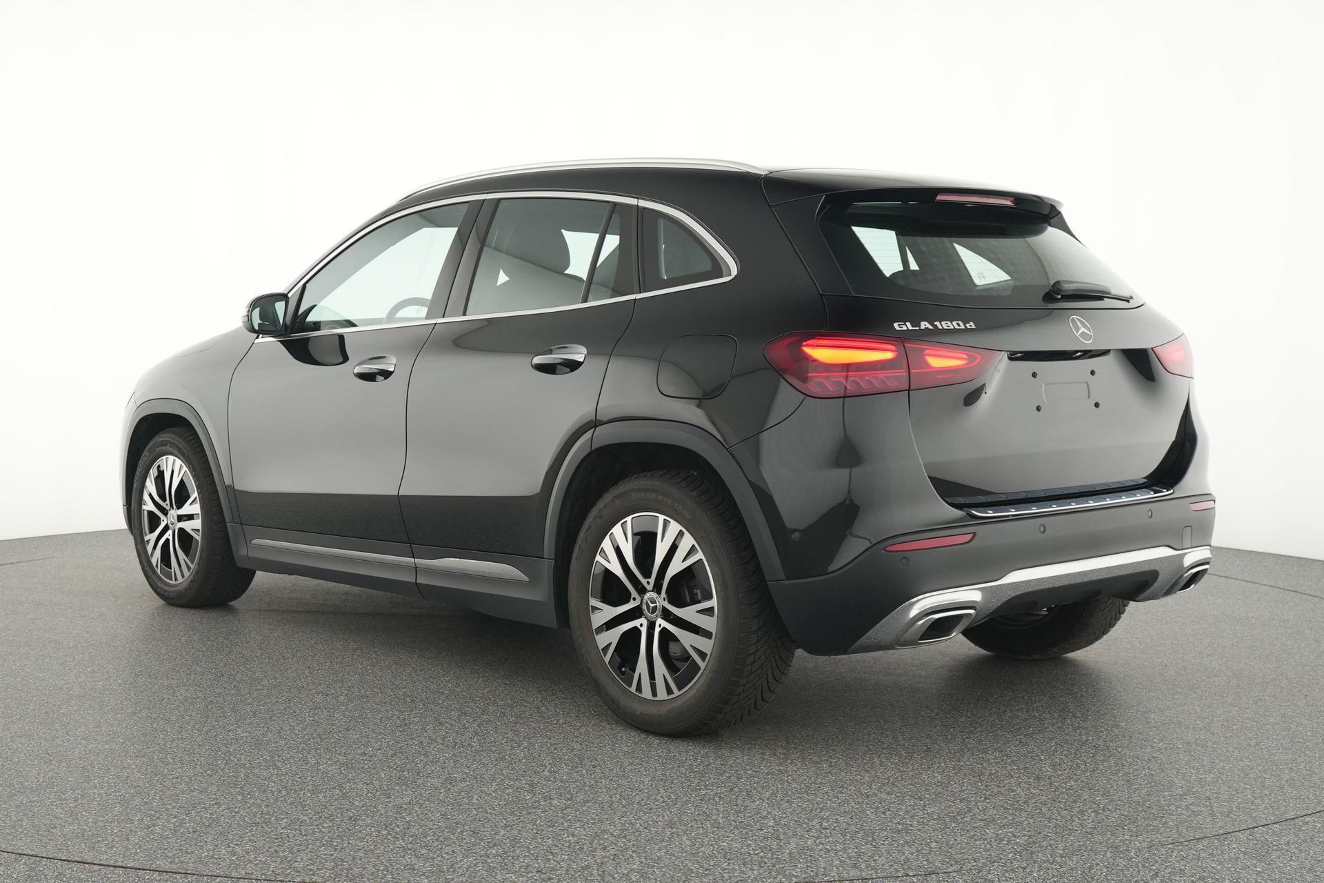 certified-namur-mercedes-benz-gla-180-d-luxury-line-w1n4n1ab1sj743331-3-20260802121913.jpg