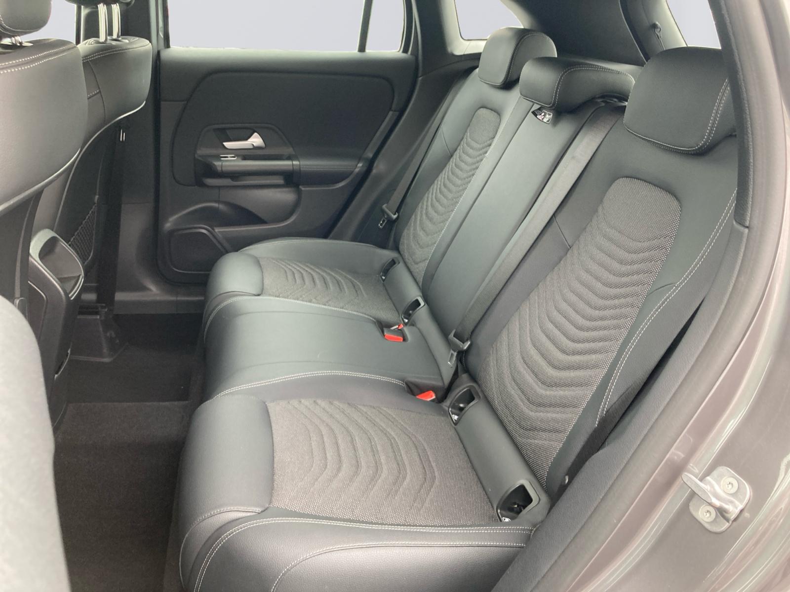 certified-namur-mercedes-benz-gla-180-style-w1n4n8eb1pj531717-17-20260702165315.jpg
