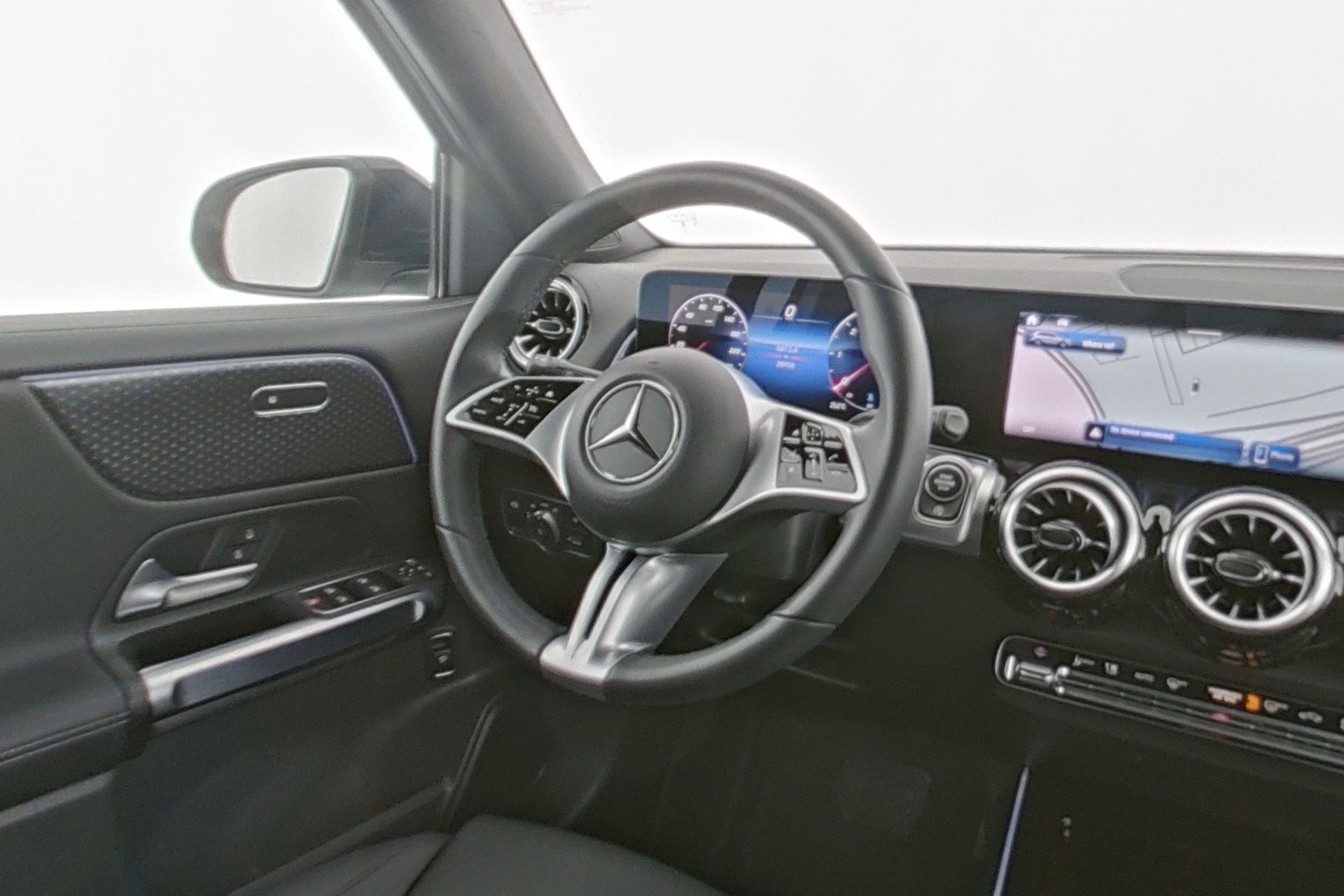 certified-namur-mercedes-benz-glb-180-d-luxury-line-7p-w1n4m1ab2tw447807-13-20260716120129.jpg